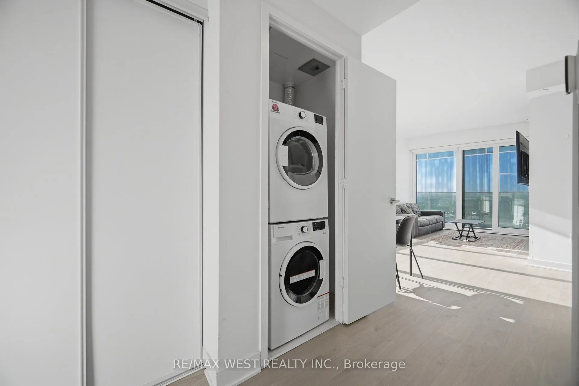 3900 Confederation Parkway #5104