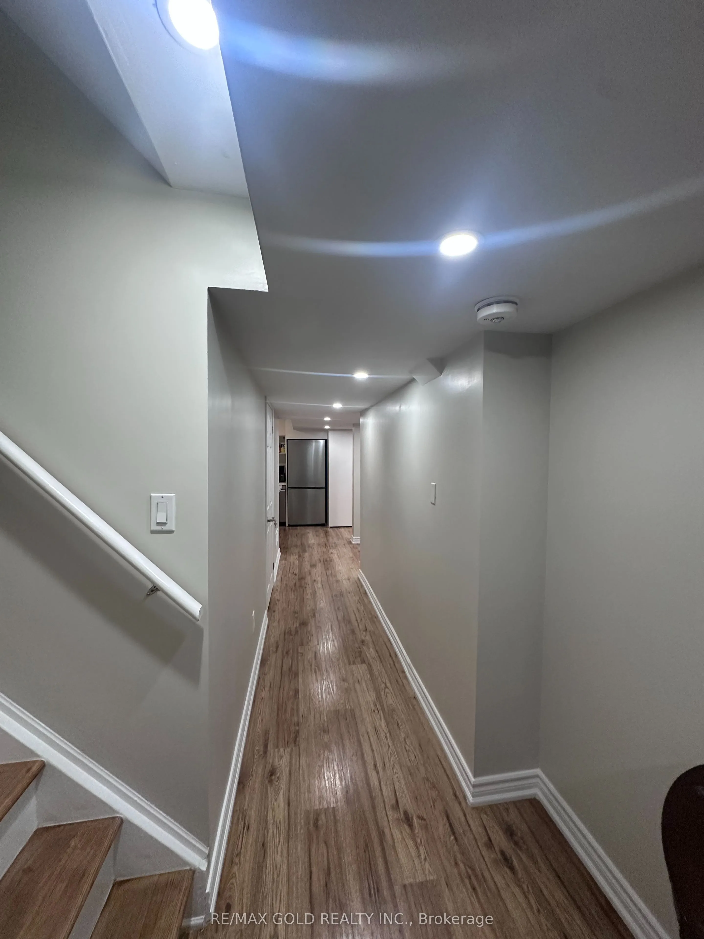 24 Aird Court #Lower