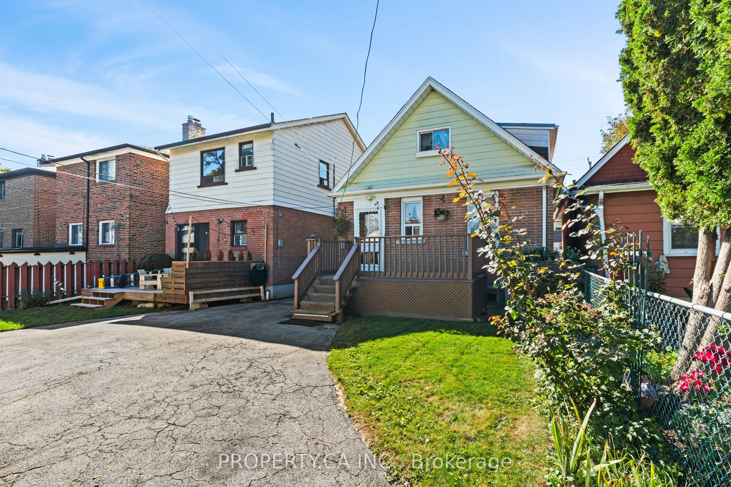 16 Warren Crescent