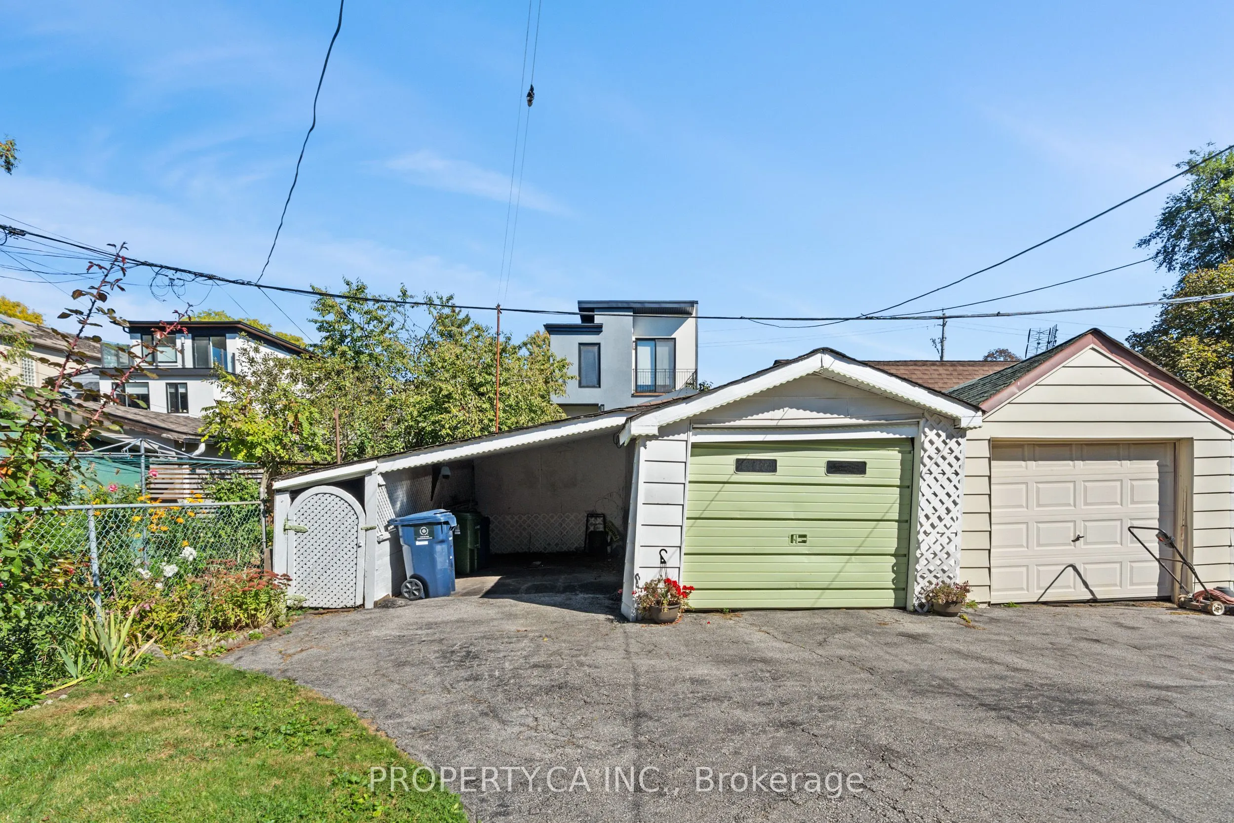 16 Warren Crescent
