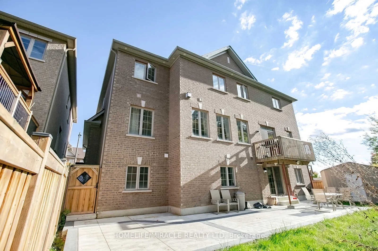 30 Brookwater Crescent