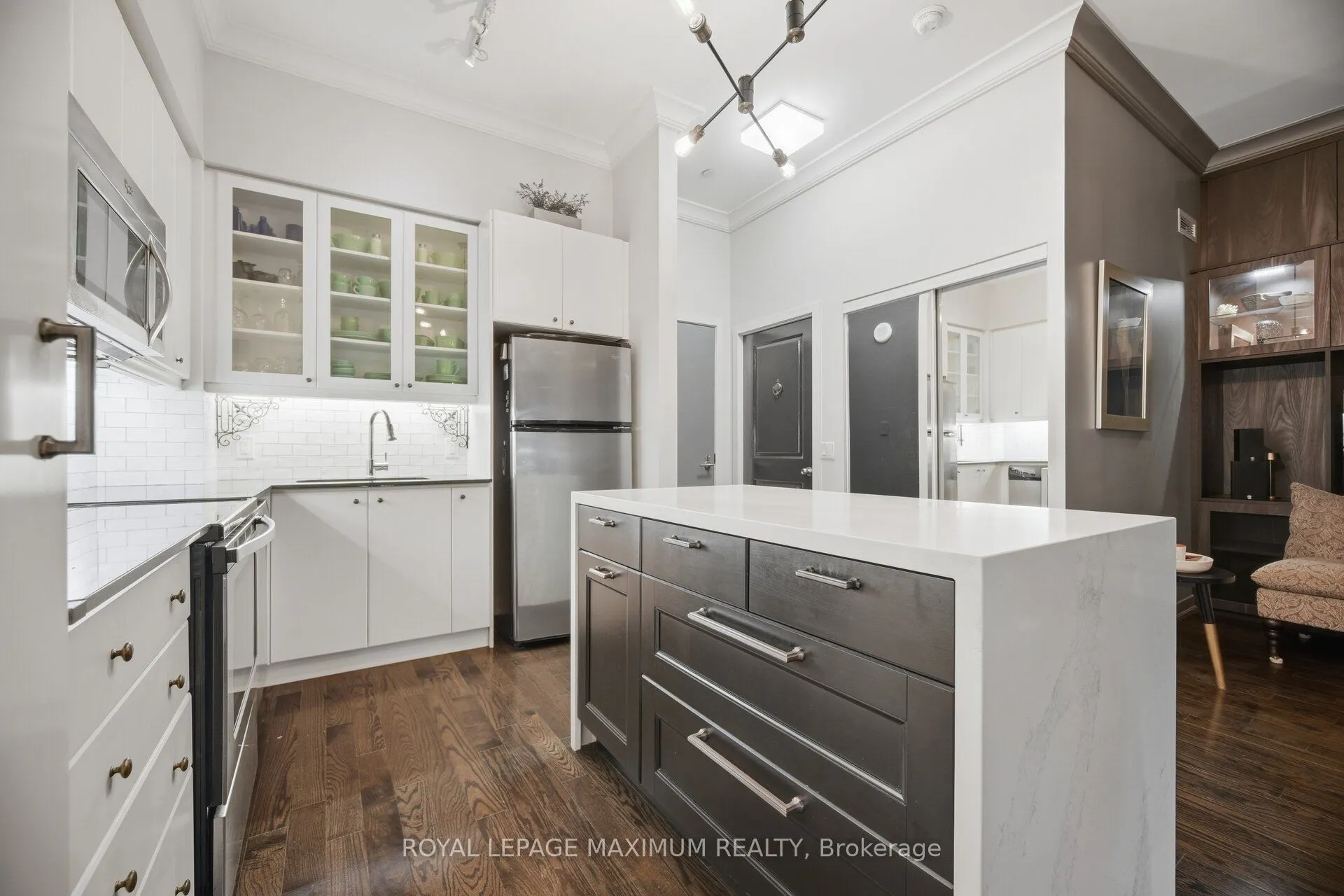 8 Fieldway Road #104