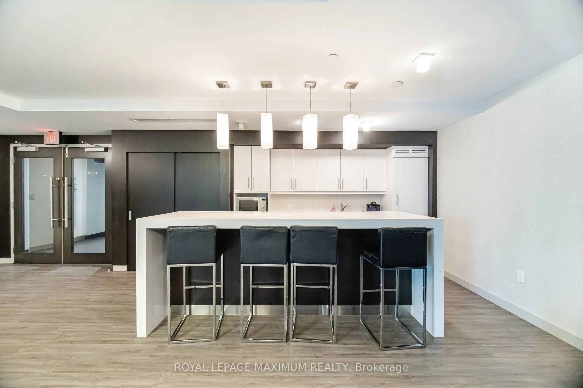 8 Fieldway Road #104