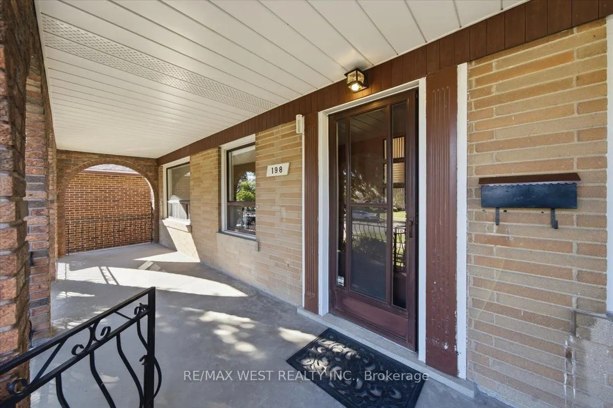 198 Rustic Road