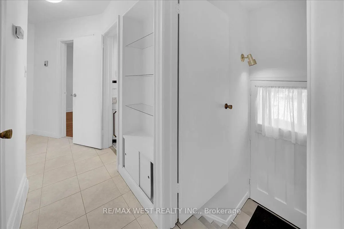 198 Rustic Road