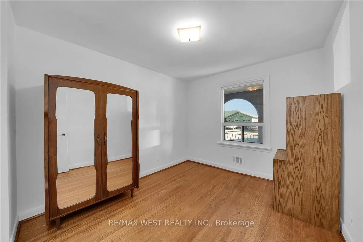 198 Rustic Road
