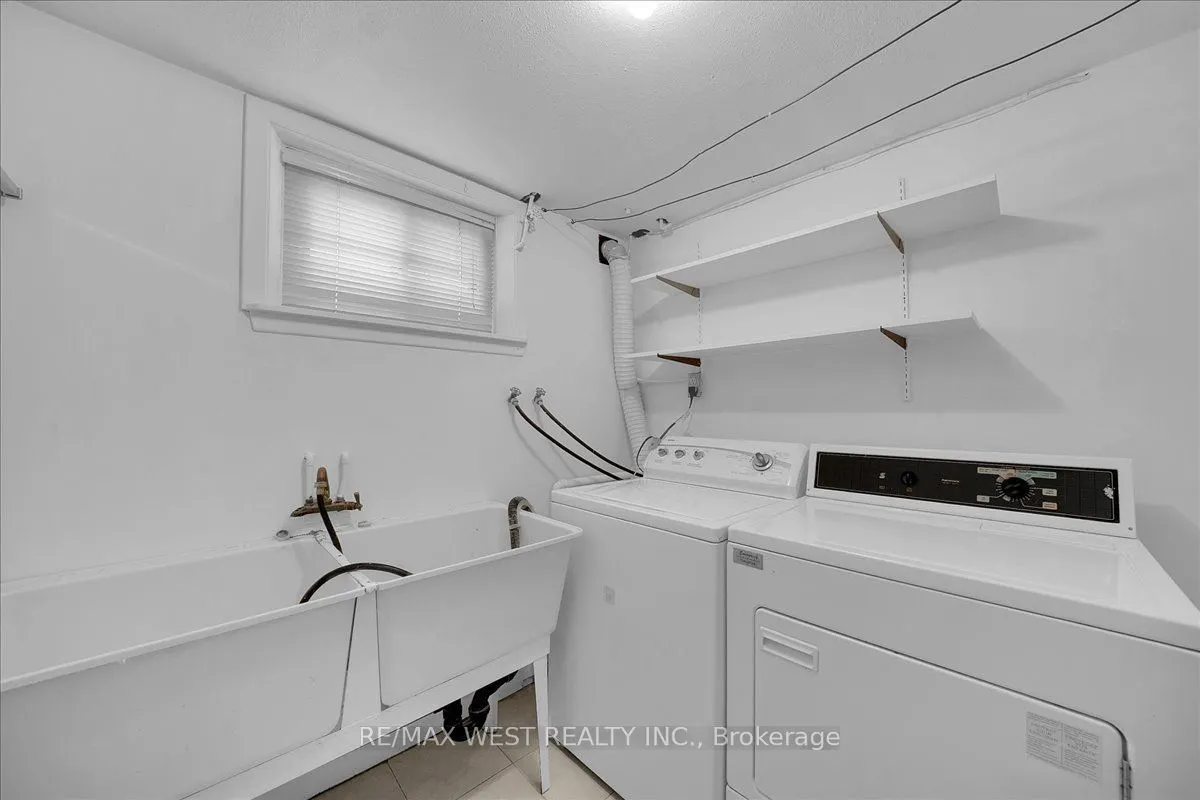 198 Rustic Road