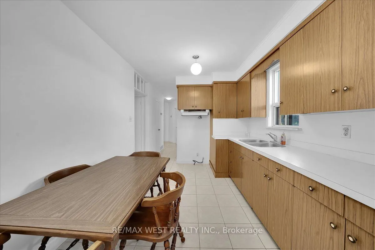 198 Rustic Road