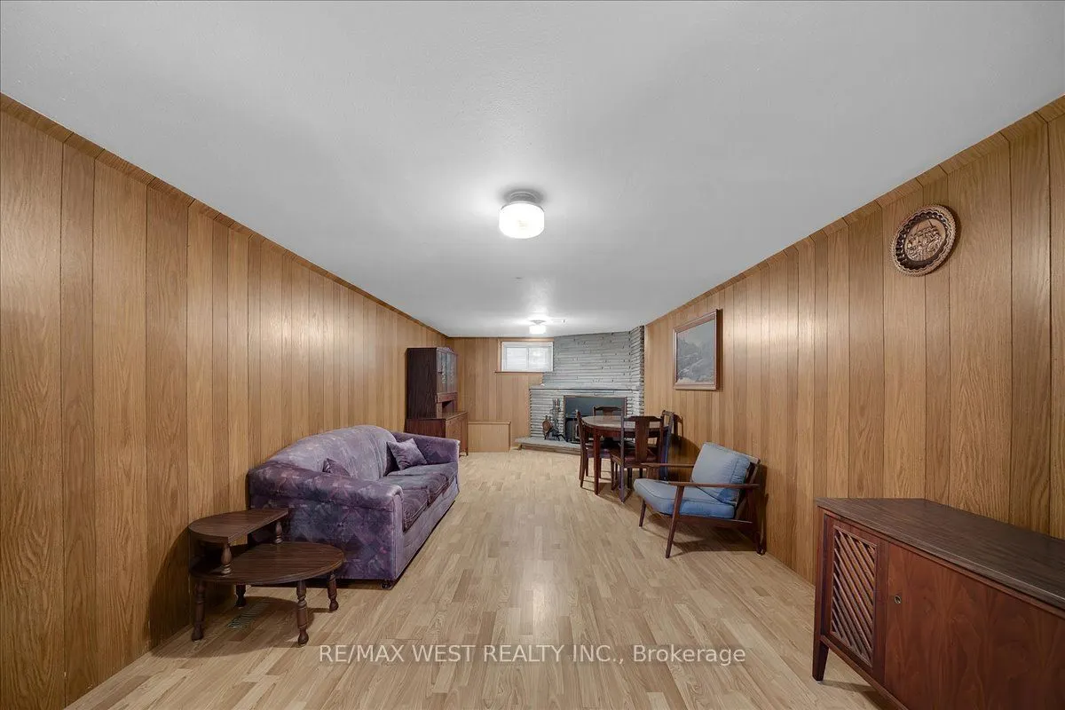 198 Rustic Road
