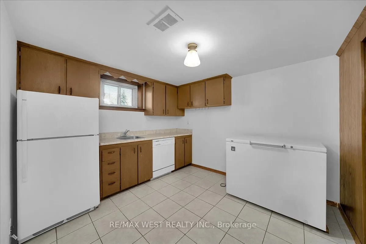 198 Rustic Road