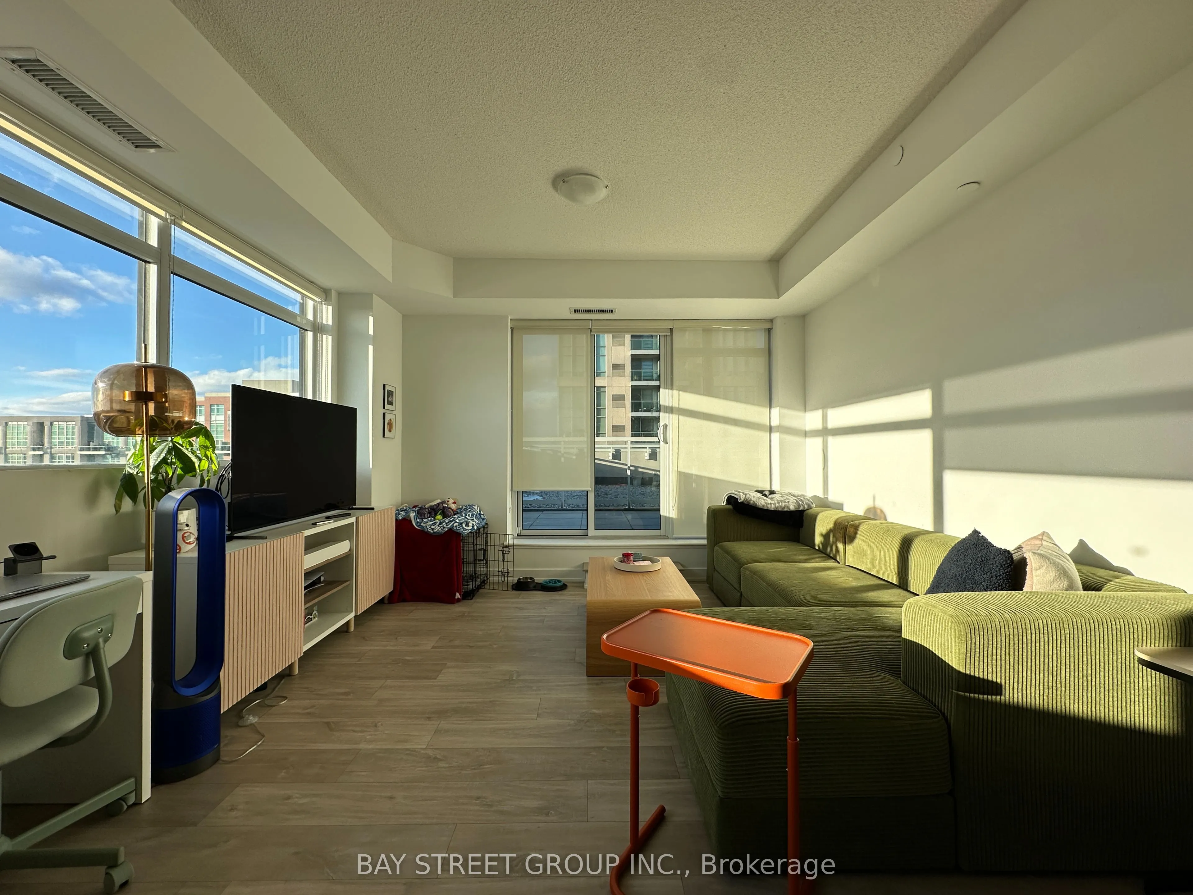 251 Manitoba Street #923