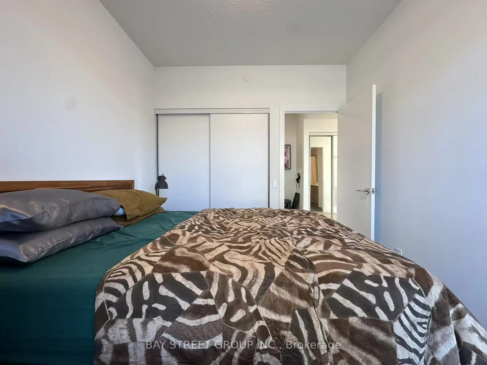 251 Manitoba Street #923