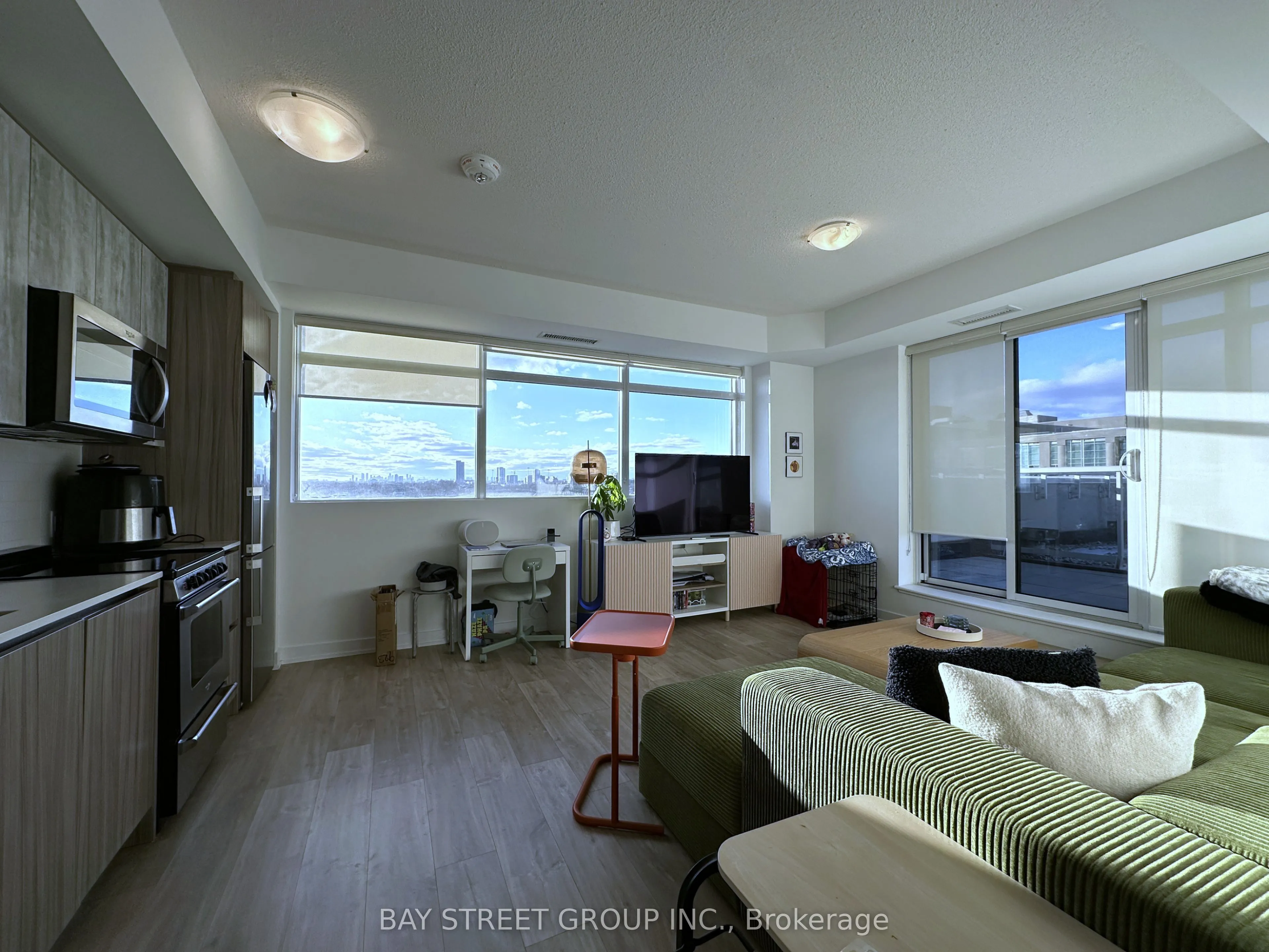 251 Manitoba Street #923
