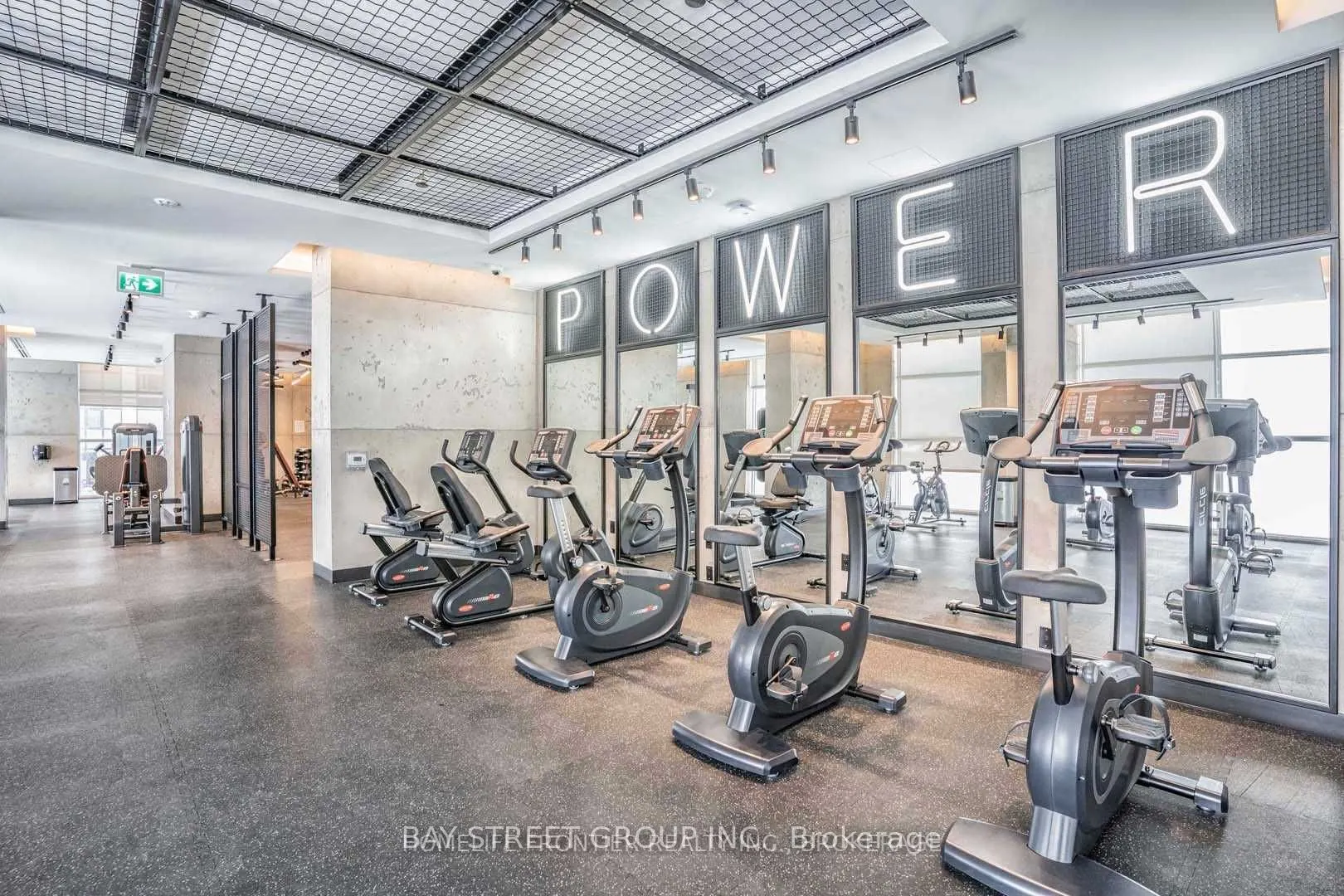 251 Manitoba Street #923