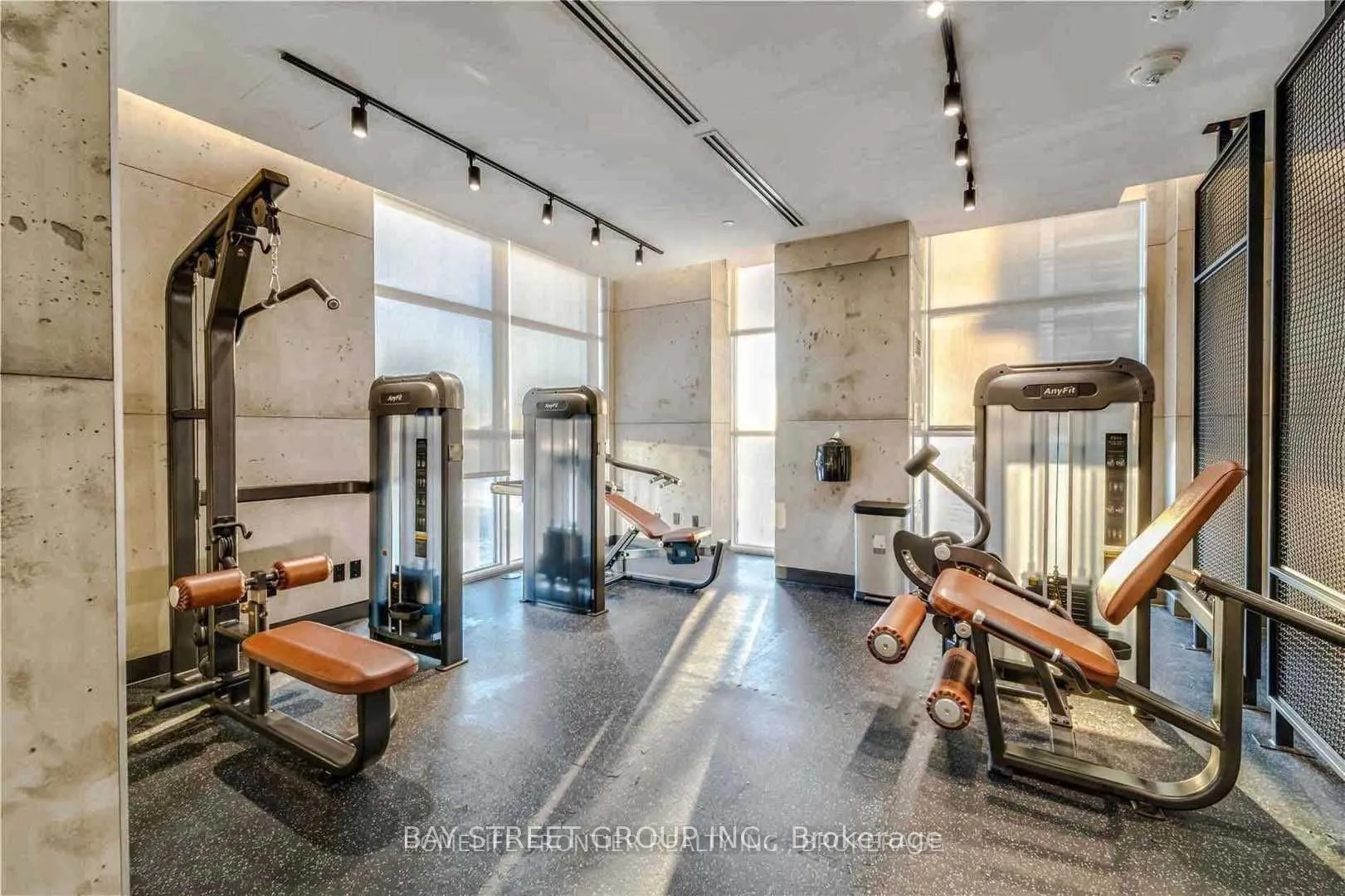 251 Manitoba Street #923