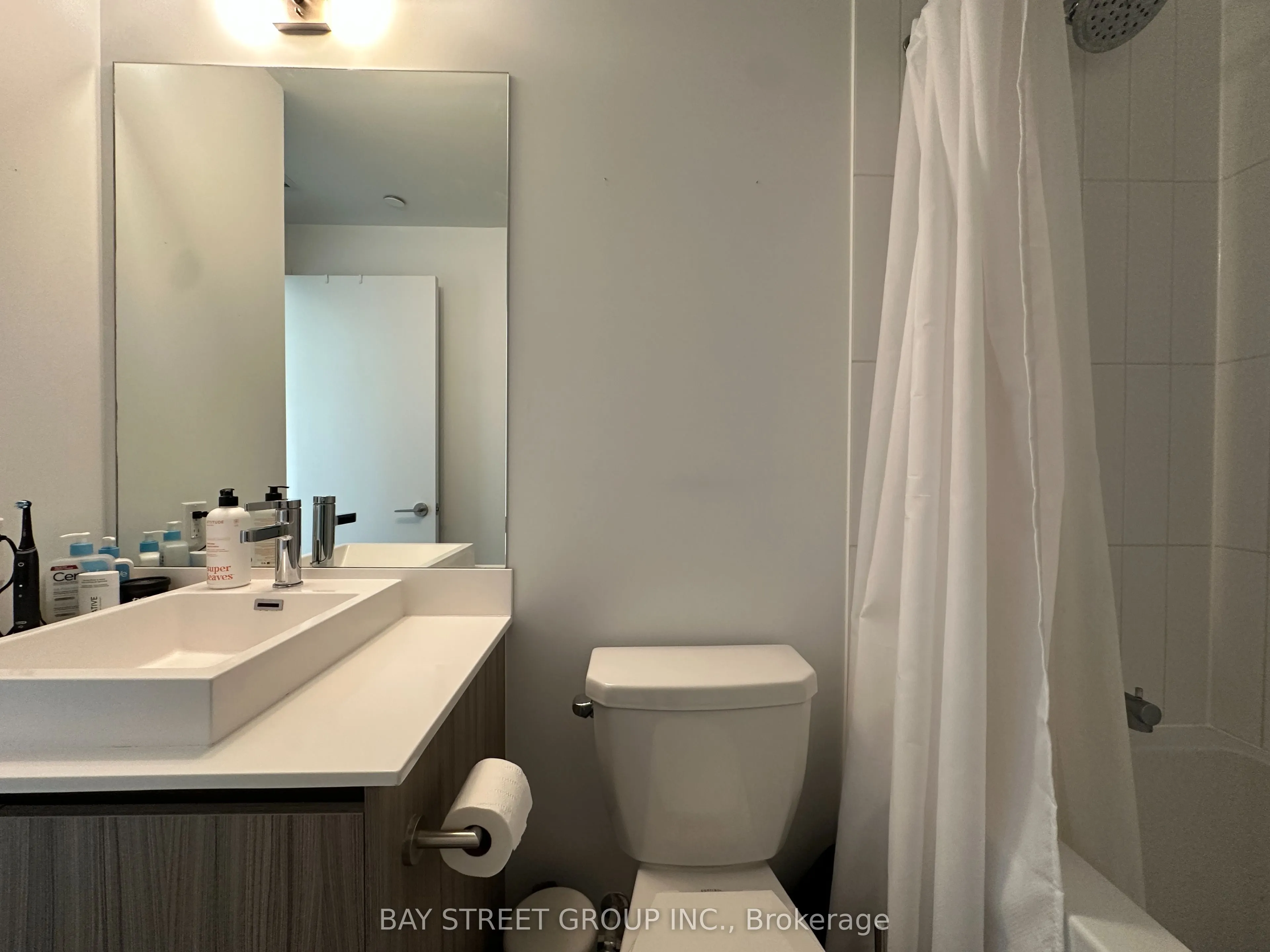 251 Manitoba Street #923