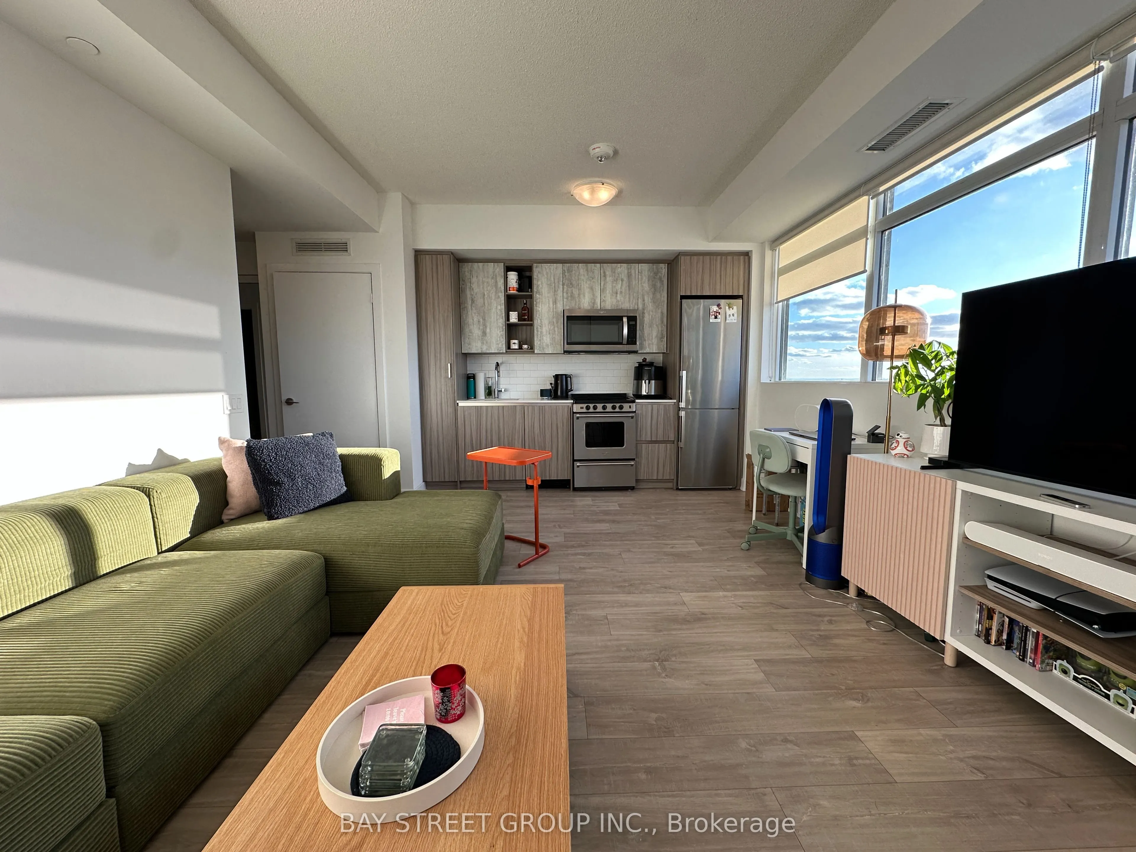 251 Manitoba Street #923