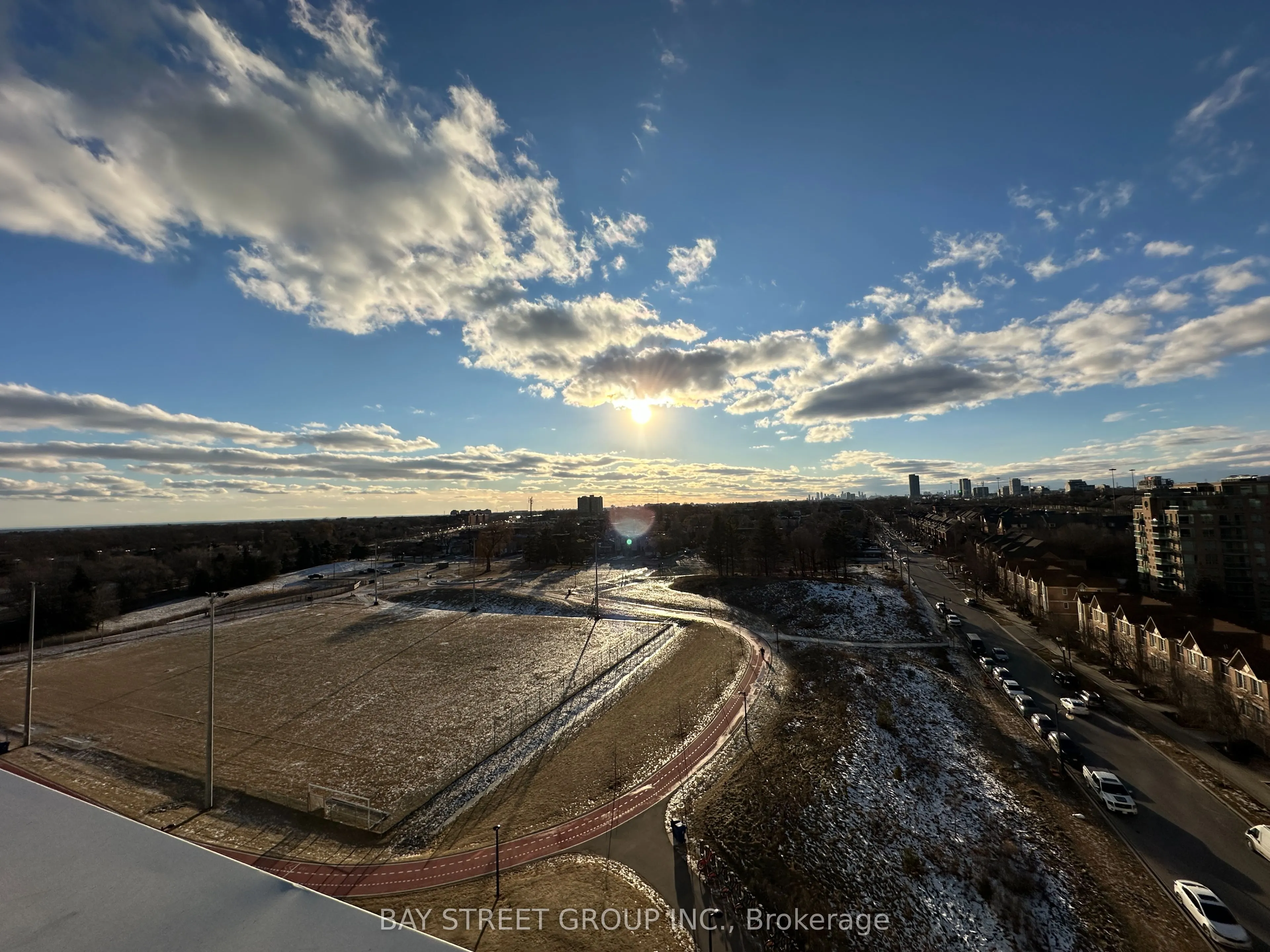 251 Manitoba Street #923