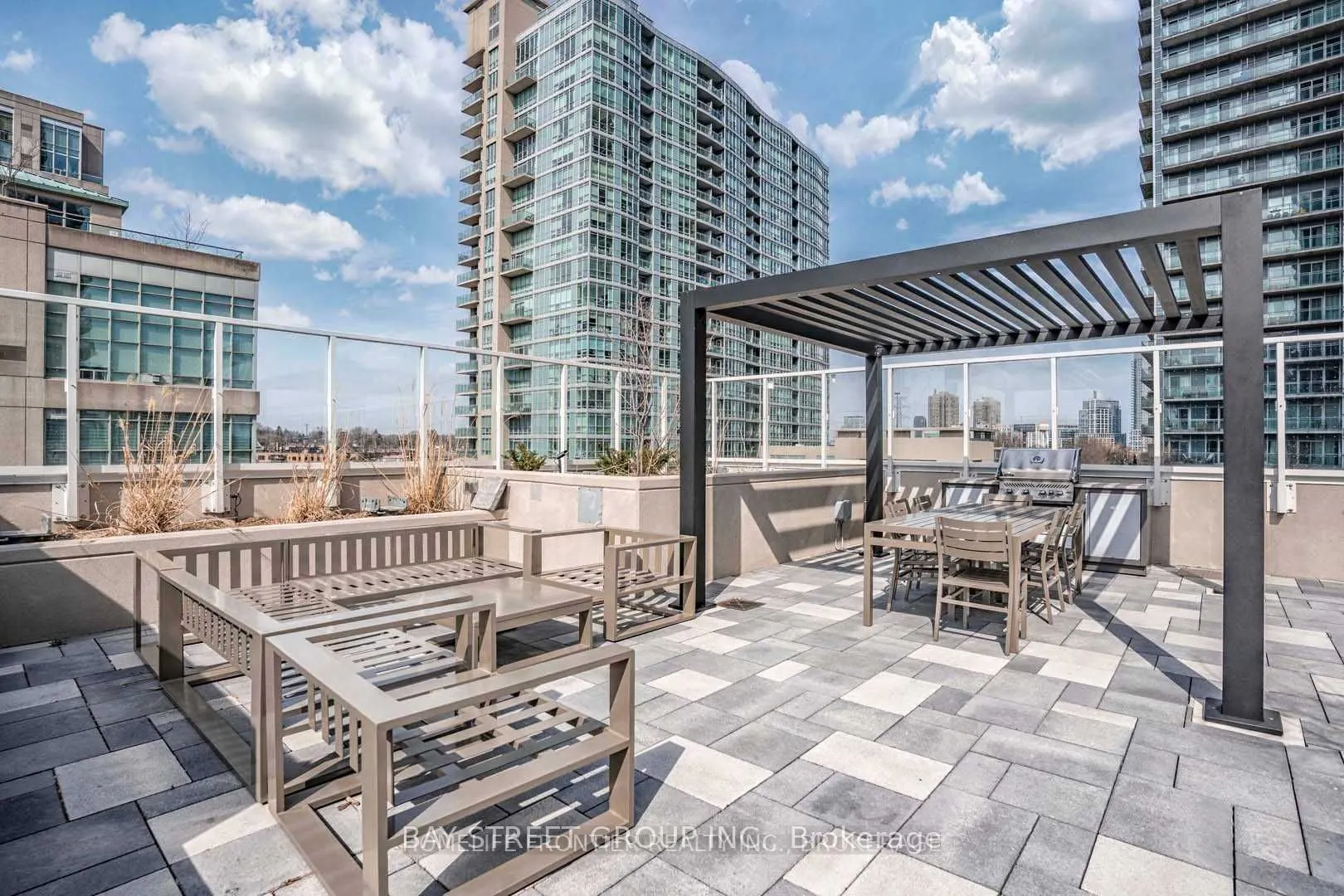 251 Manitoba Street #923