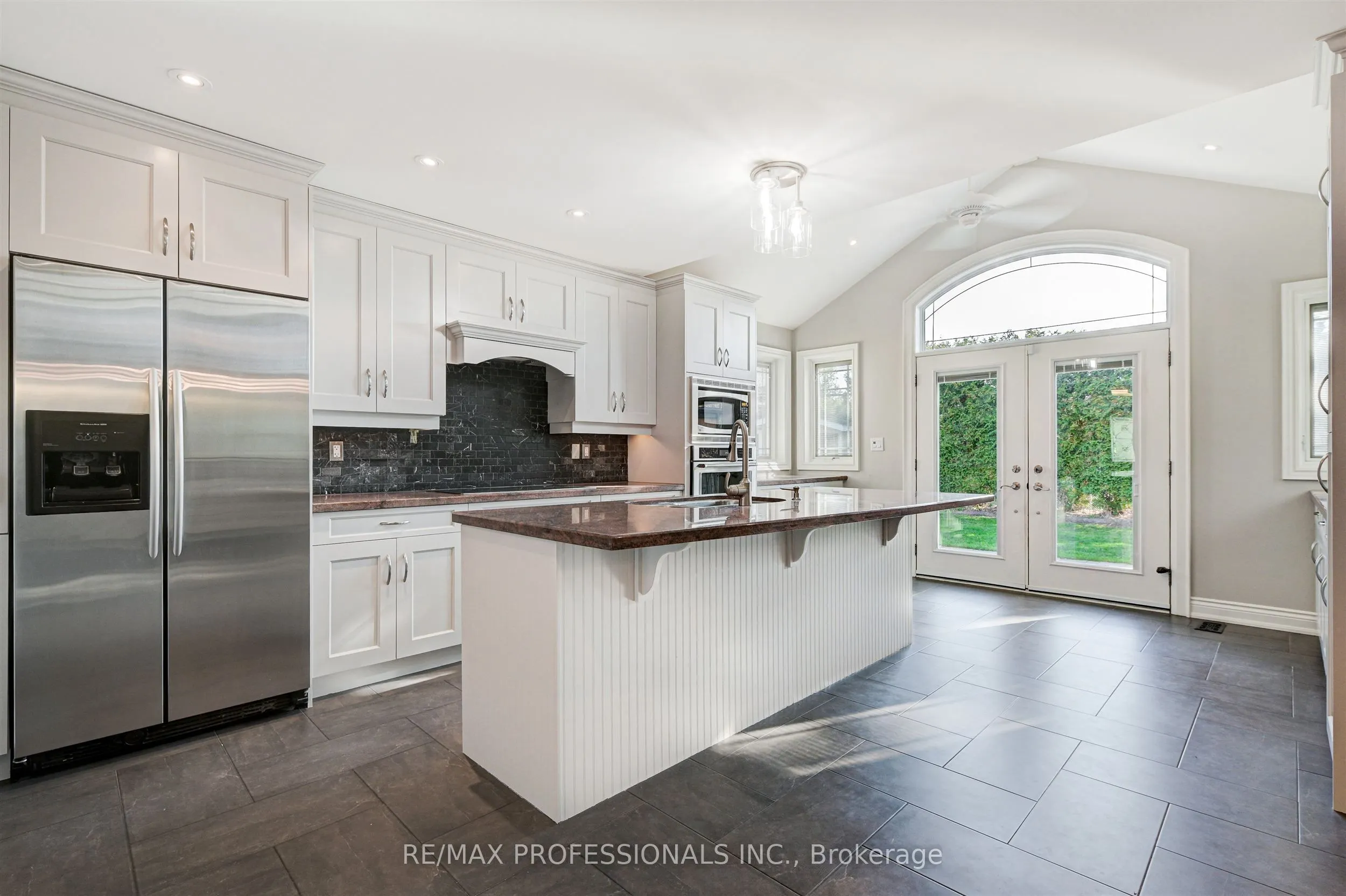 64 Ravensbourne Crescent