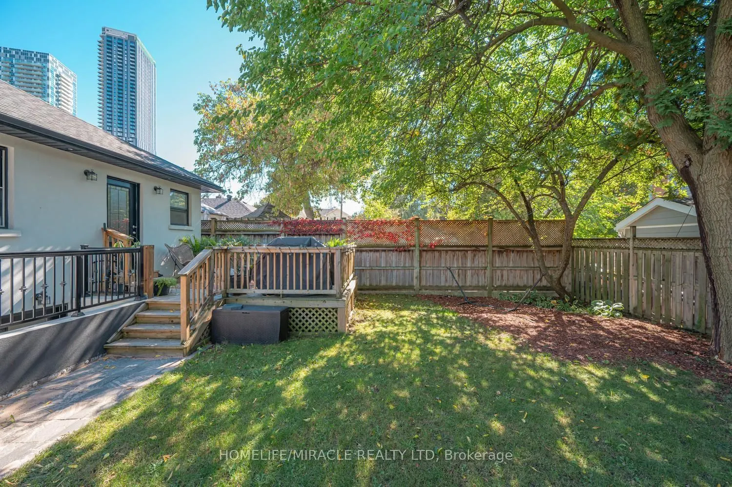 24 Acorn Avenue