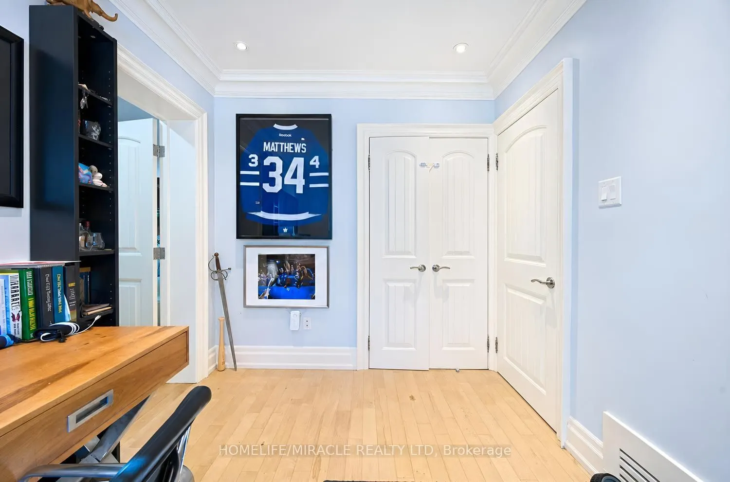24 Acorn Avenue