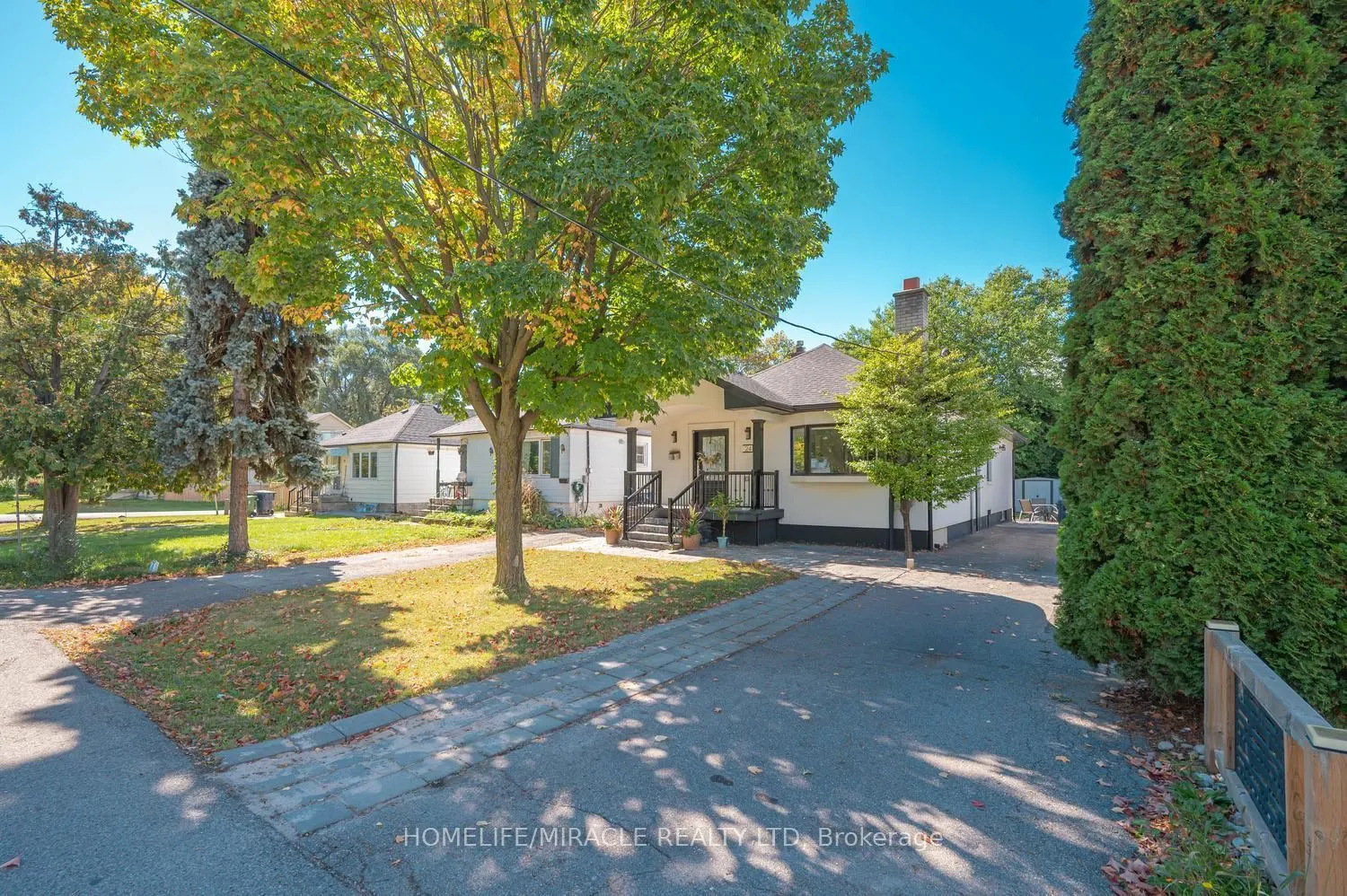 24 Acorn Avenue