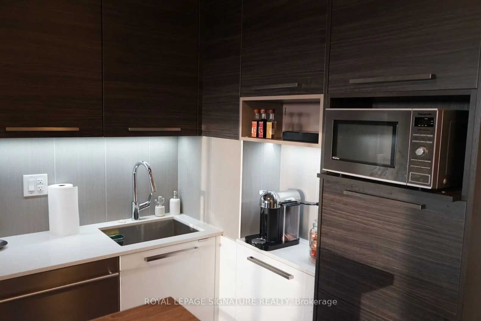 36 Park Lawn Road #1104