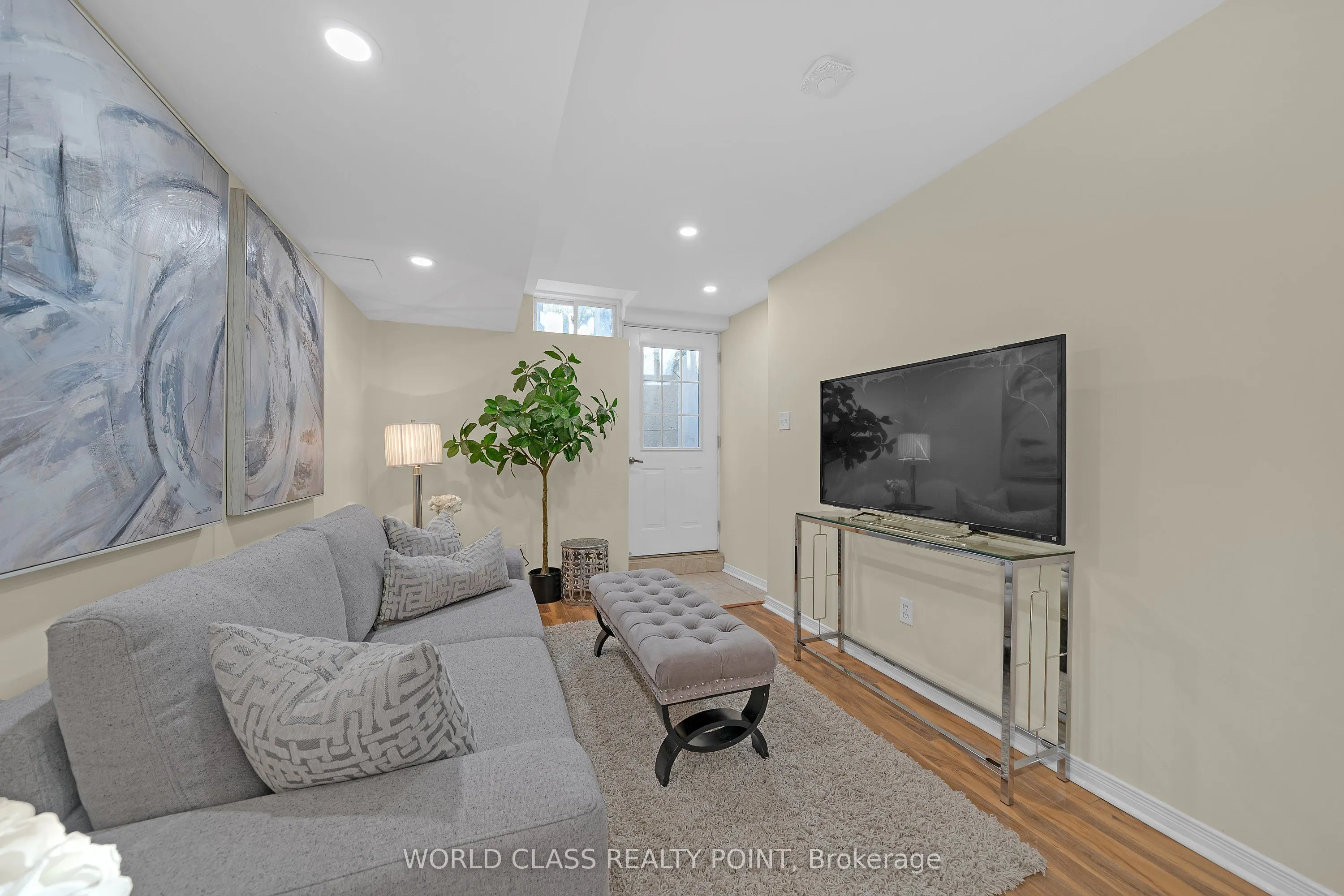 5529 Fudge Terrace