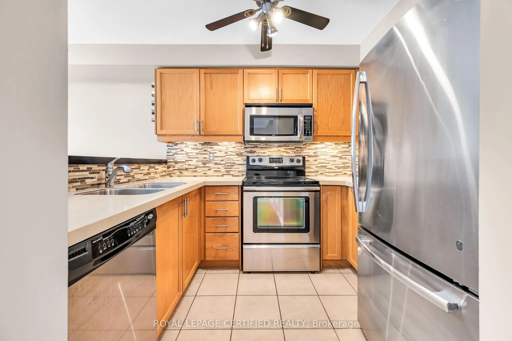 2493 Newcastle Crescent
