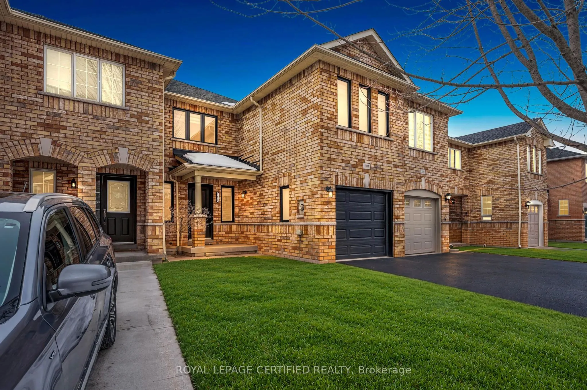 2493 Newcastle Crescent