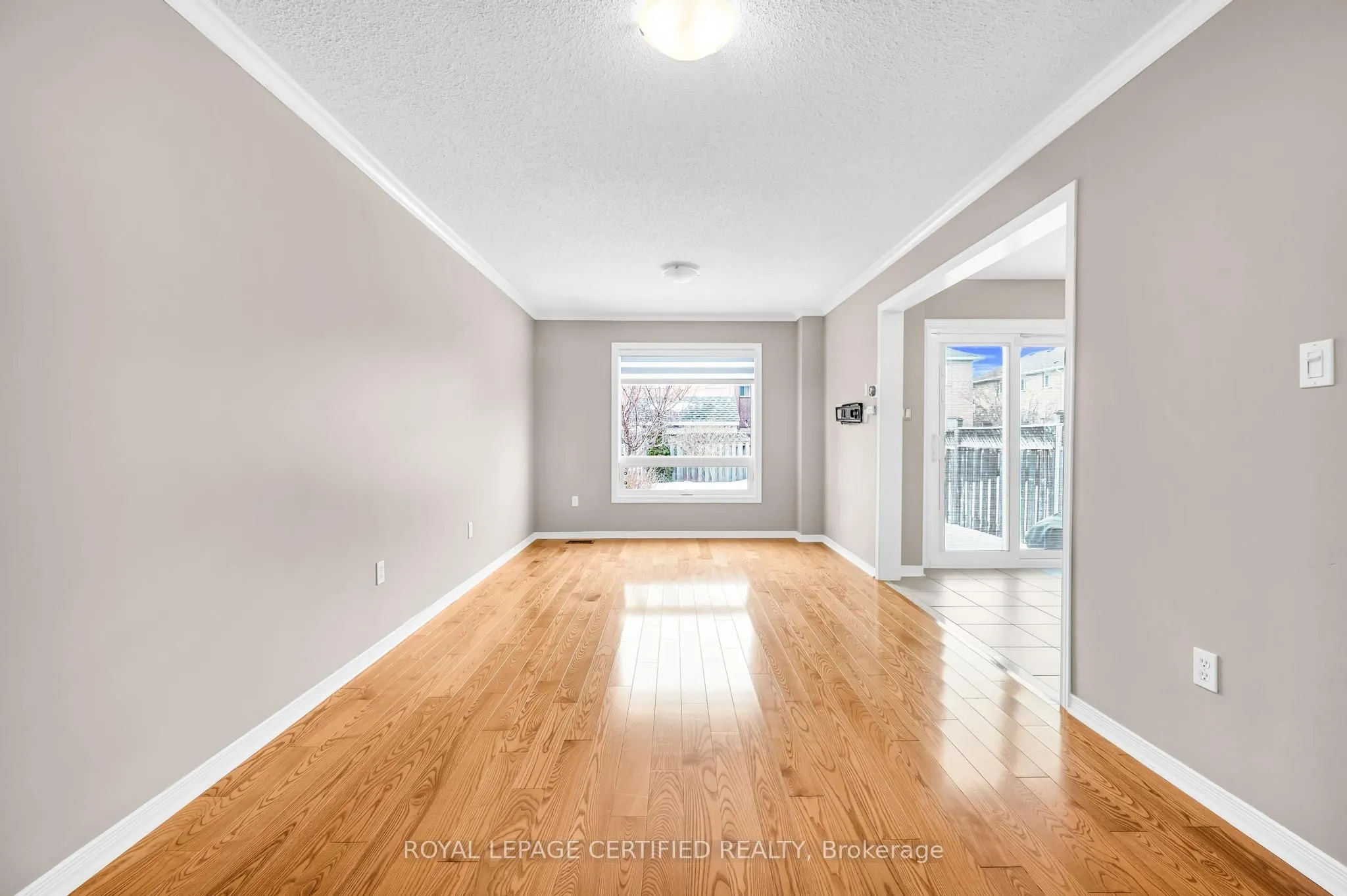 2493 Newcastle Crescent
