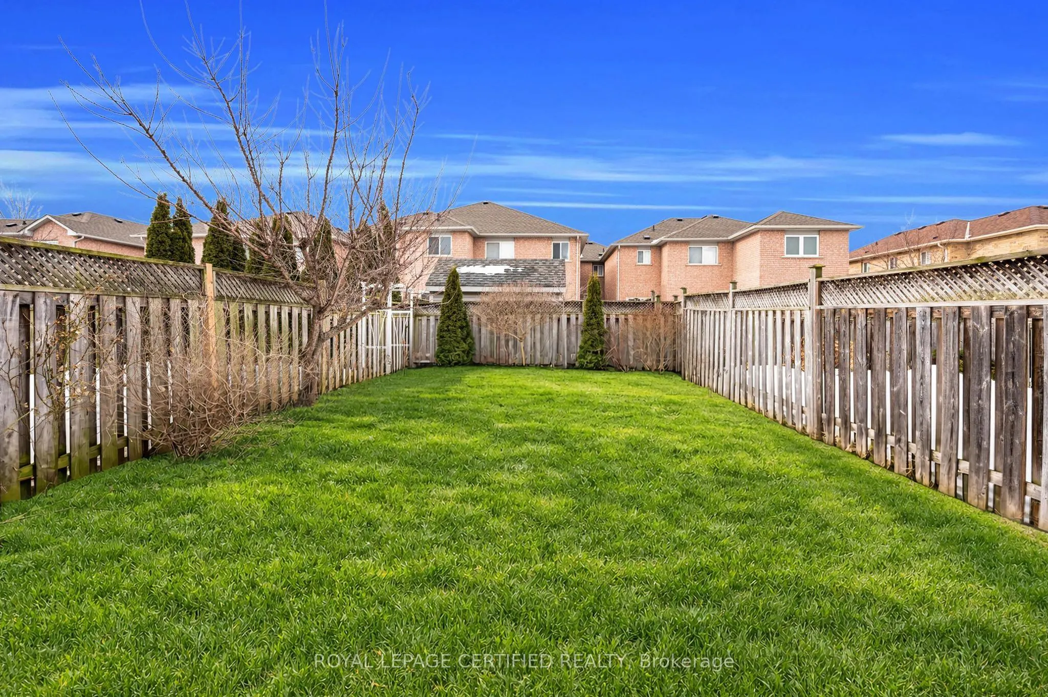 2493 Newcastle Crescent