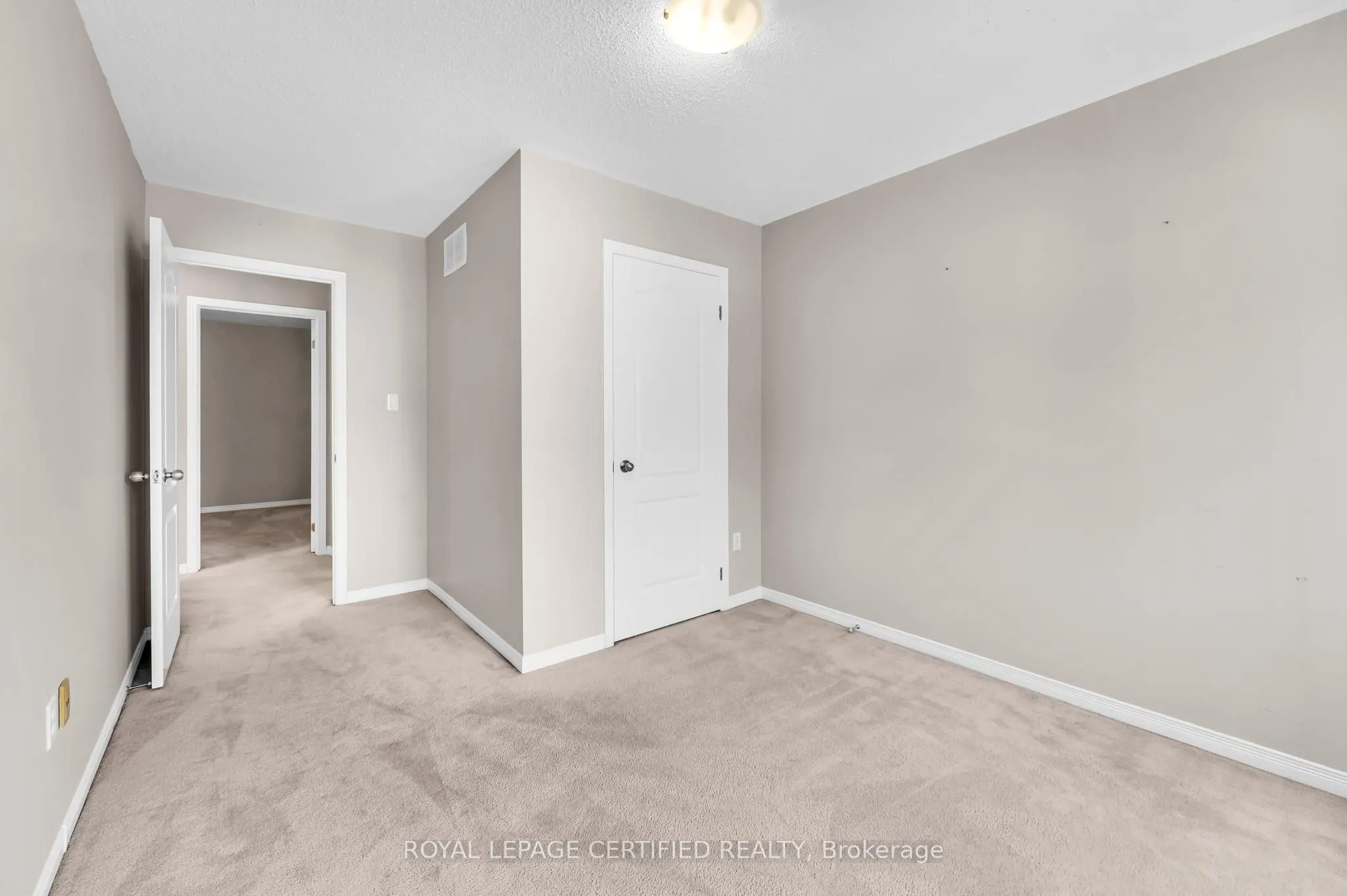 2493 Newcastle Crescent
