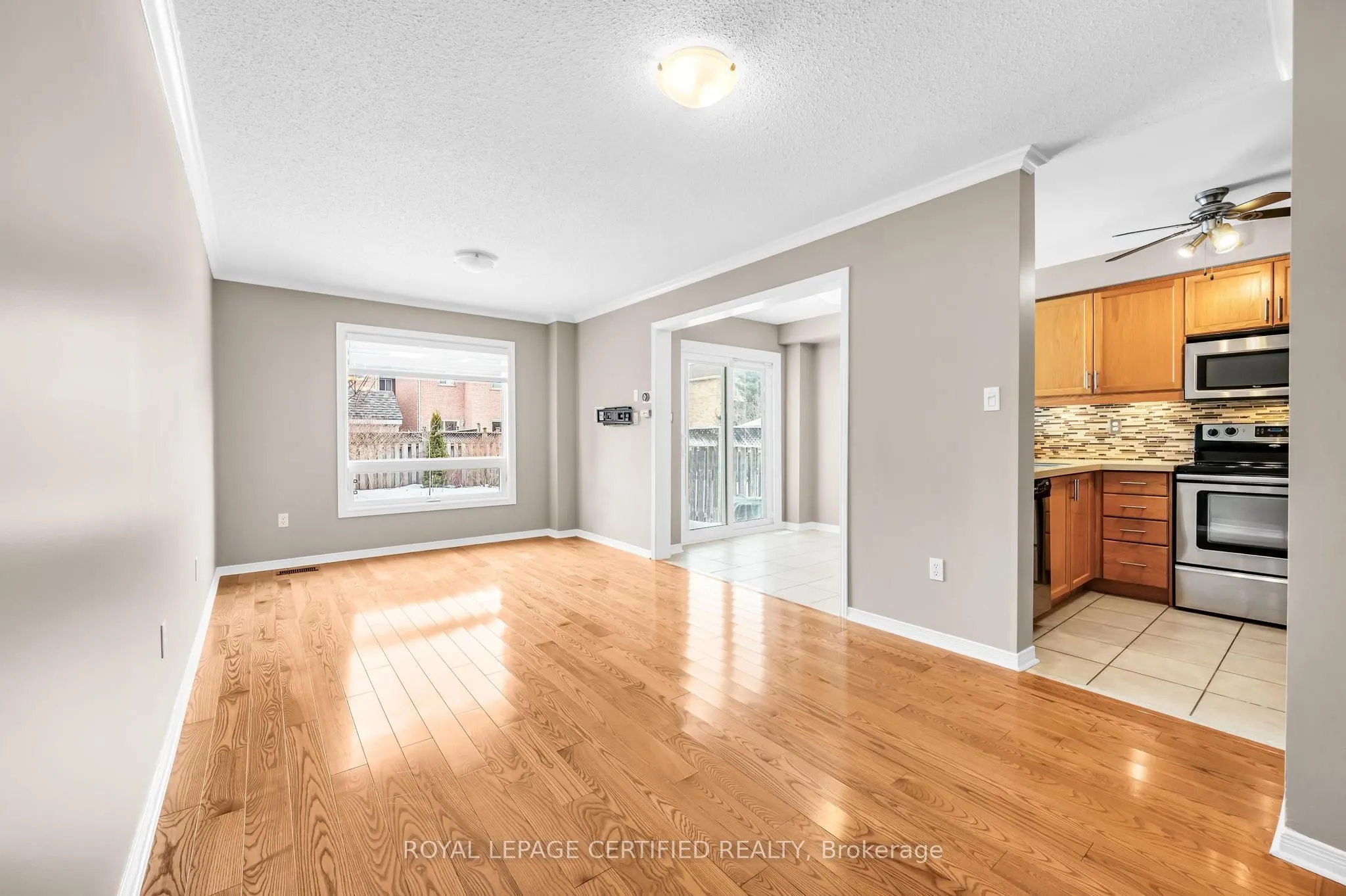 2493 Newcastle Crescent