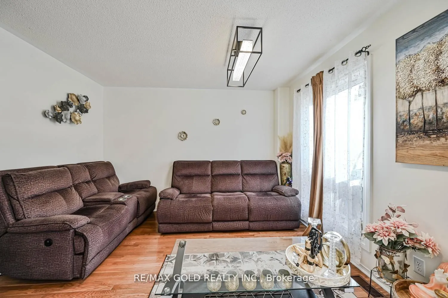 30 Wickstead Court #15