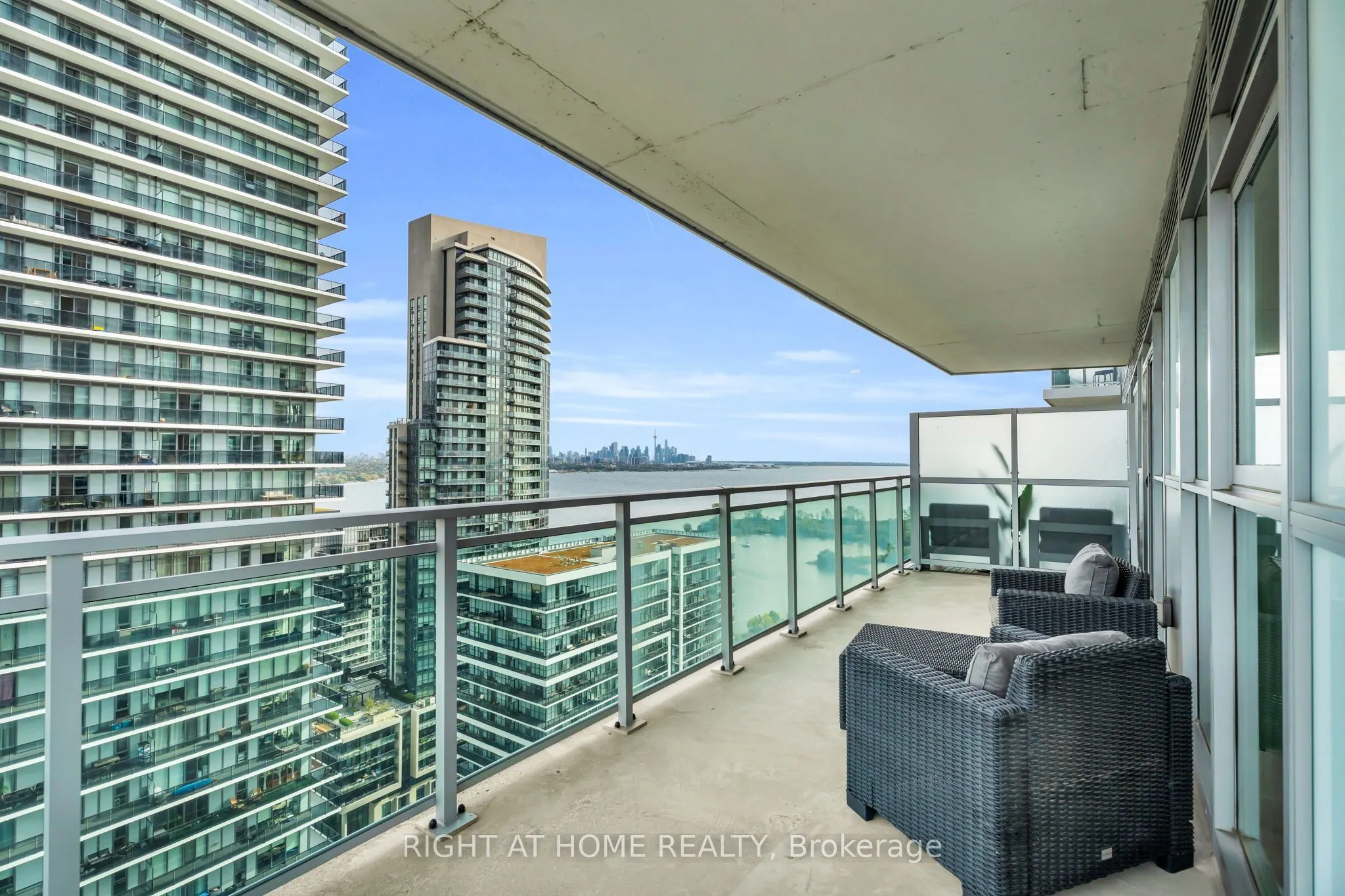33 Shore Breeze Drive #2304