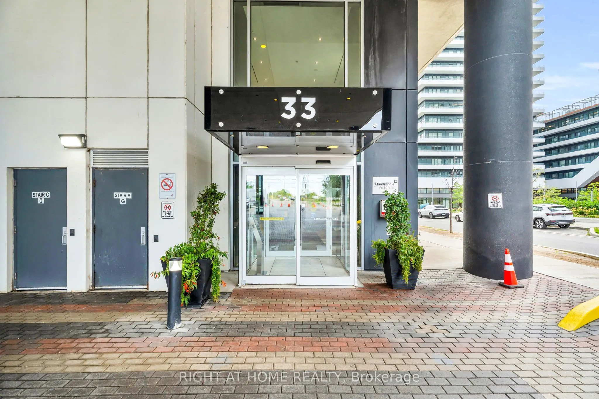 33 Shore Breeze Drive #2304