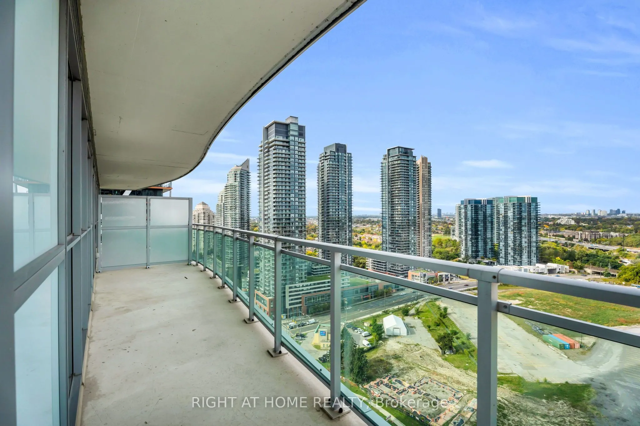 33 Shore Breeze Drive #2304
