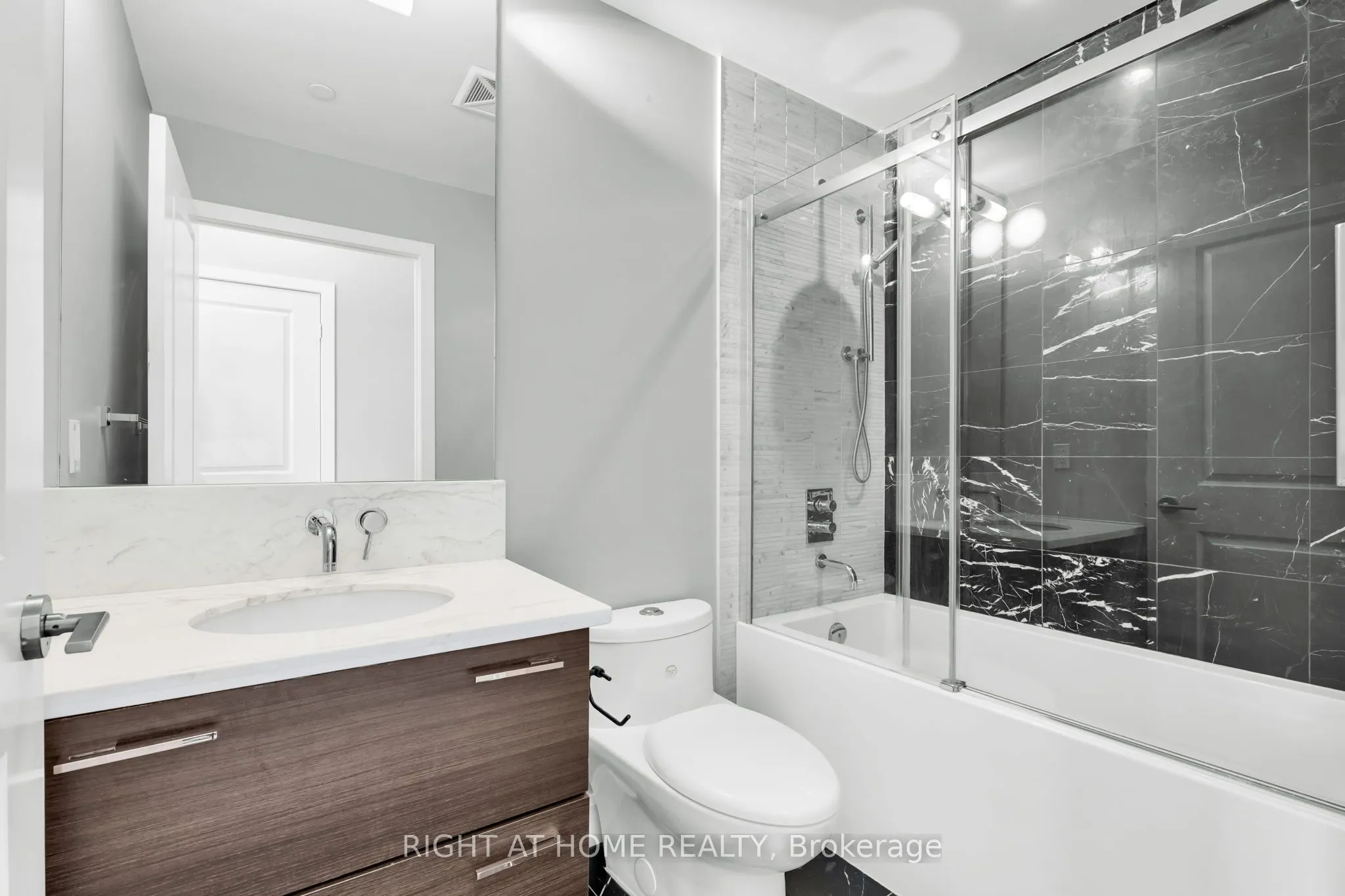33 Shore Breeze Drive #2304