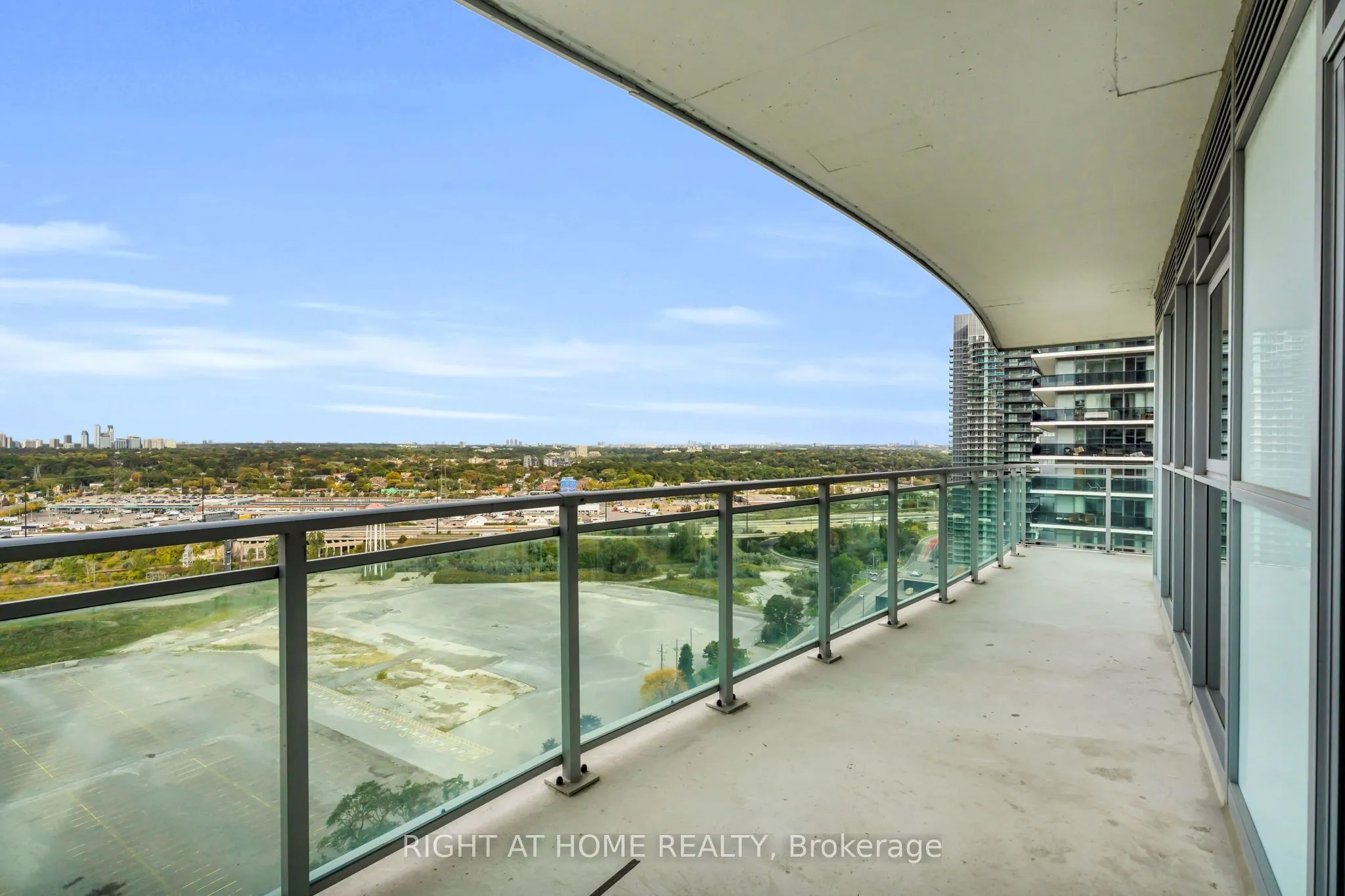 33 Shore Breeze Drive #2304