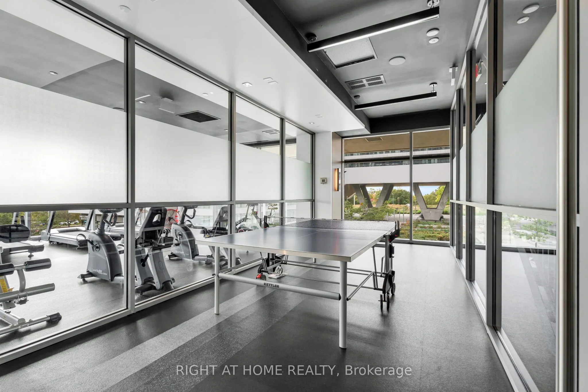 33 Shore Breeze Drive #2304