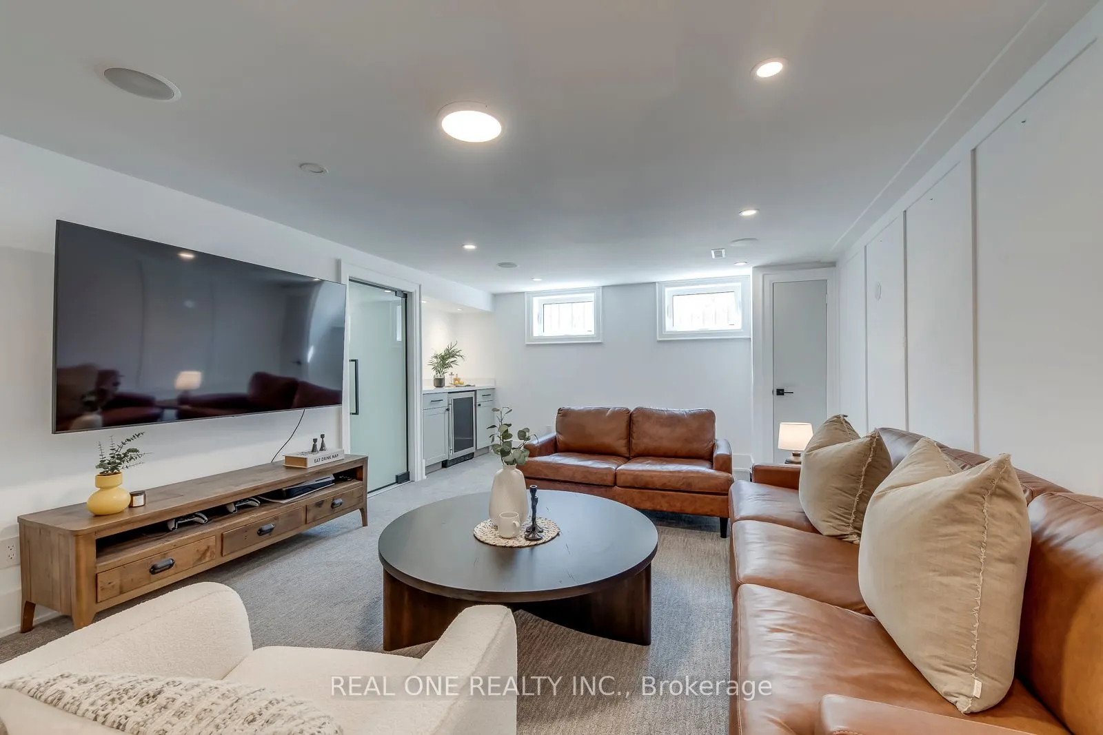 1224 Willowbrook Drive