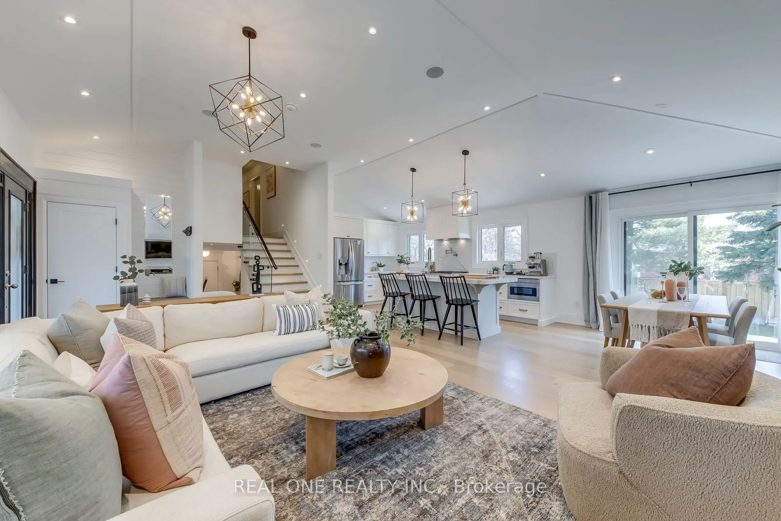 1224 Willowbrook Drive