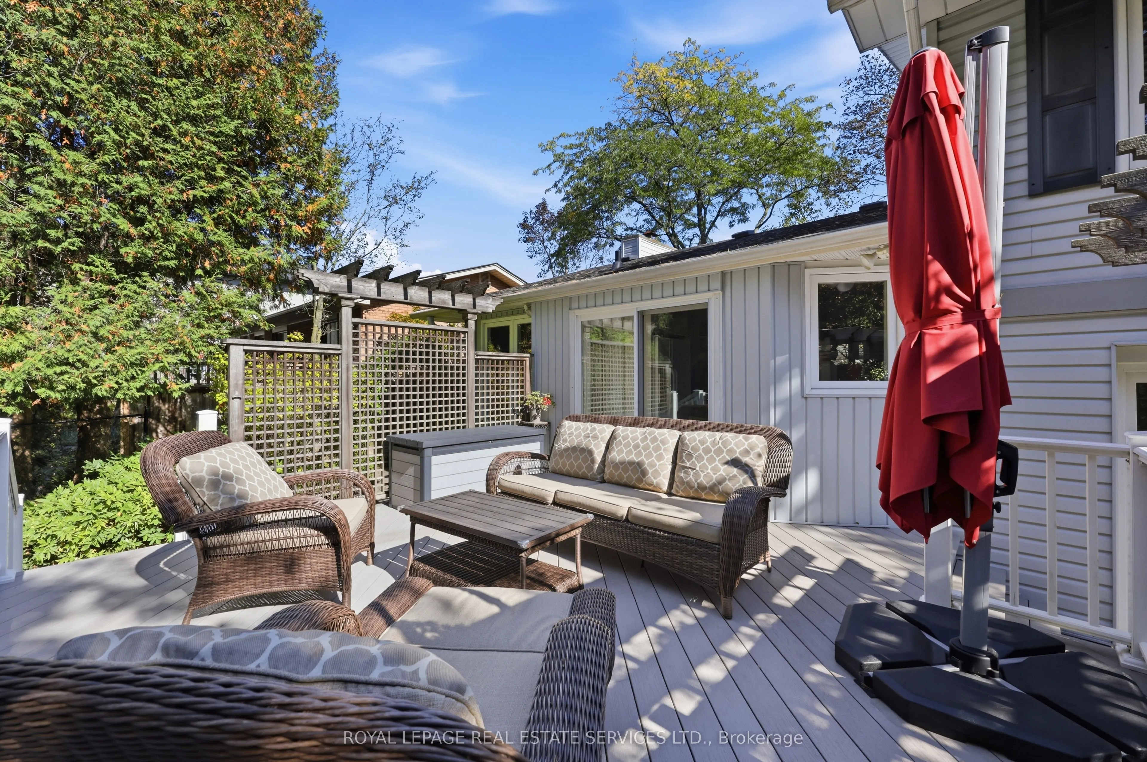 1320 Hillview Crescent