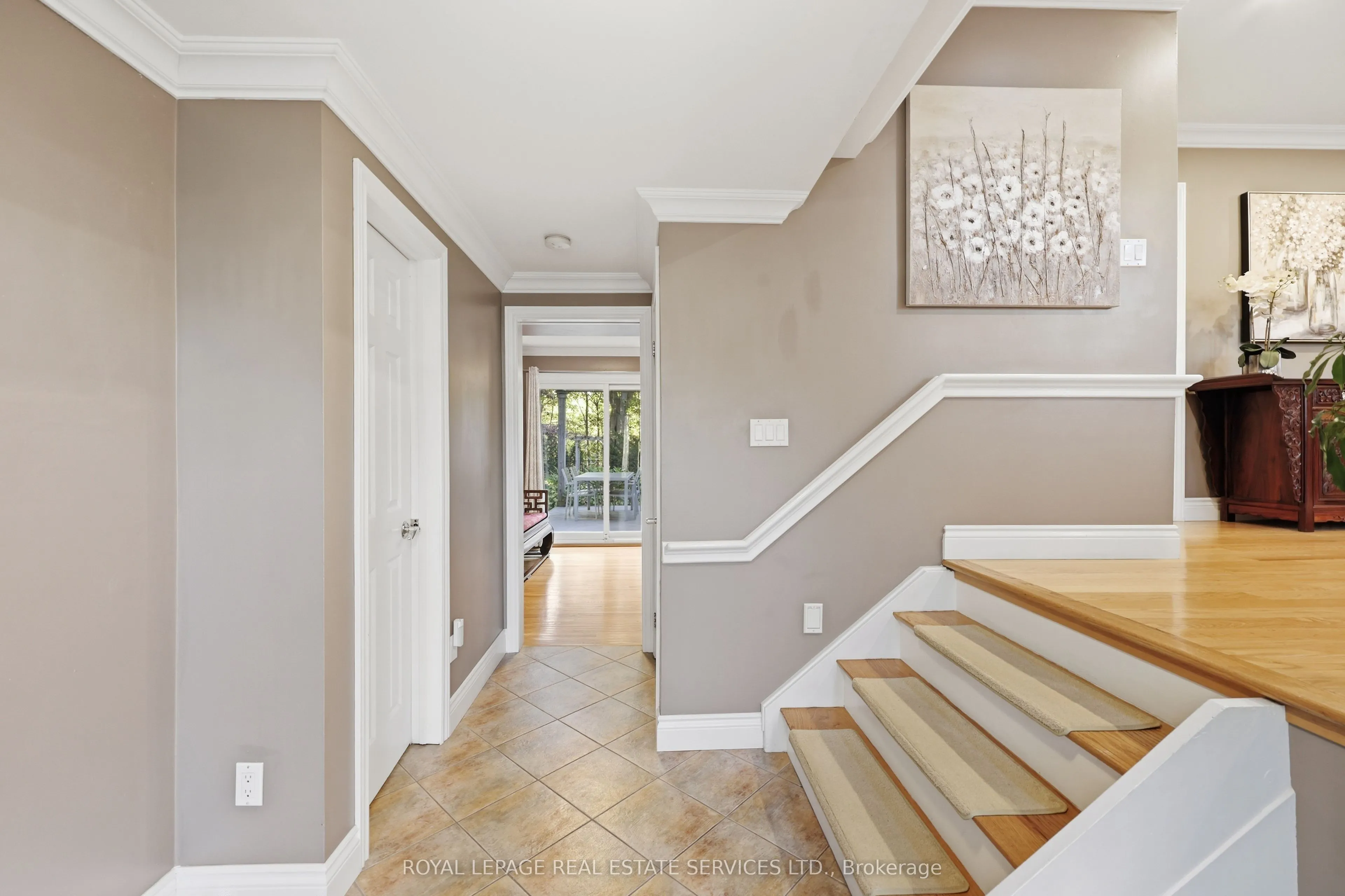 1320 Hillview Crescent