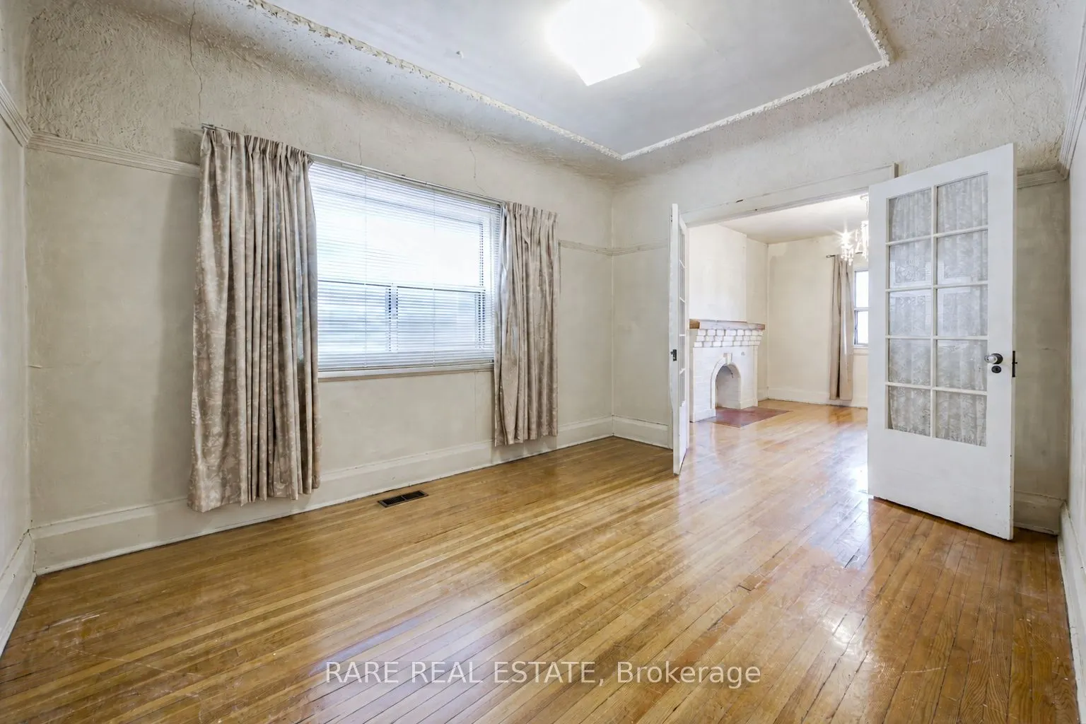 842 Shaw Street