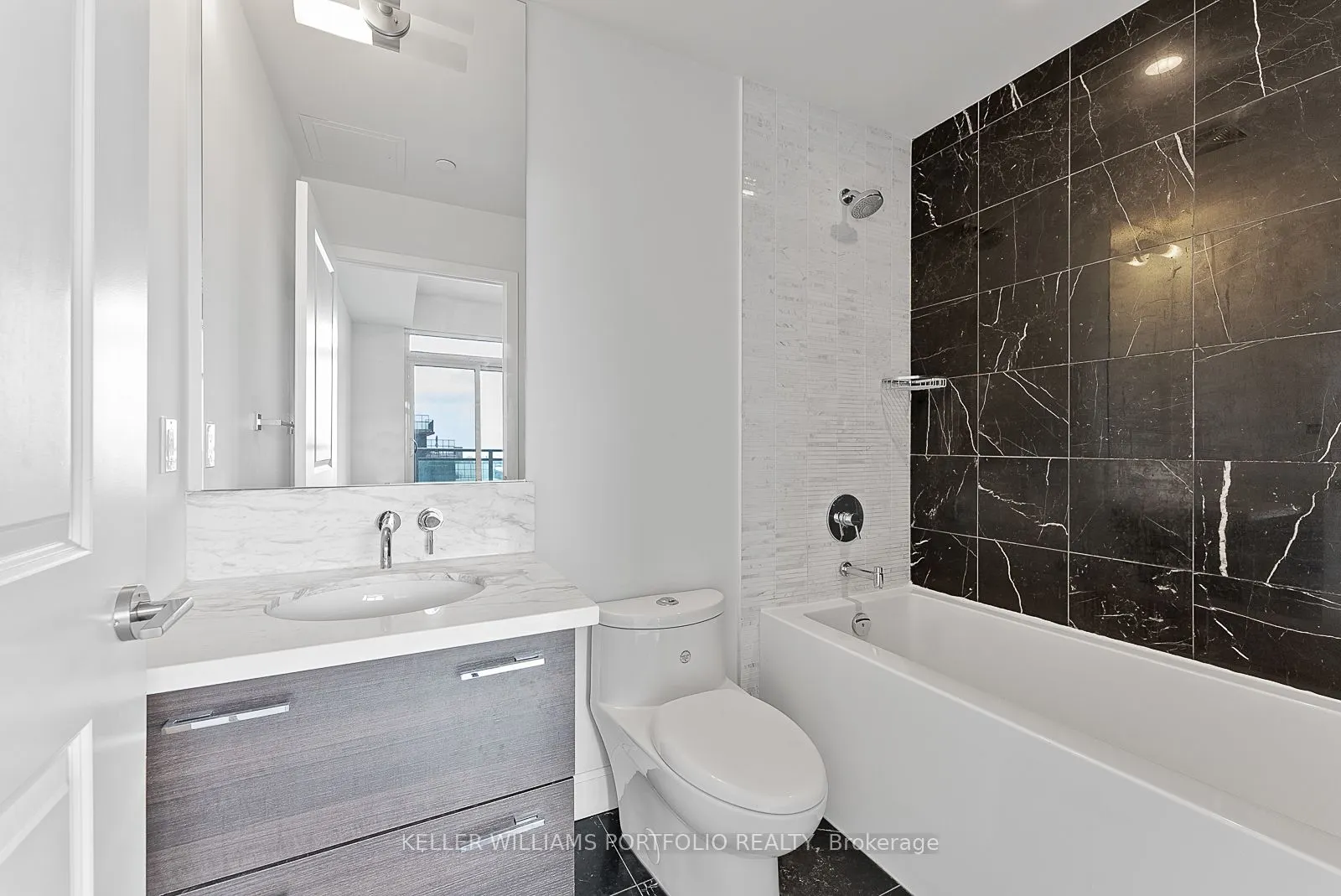 33 Shore Breeze Drive #1011