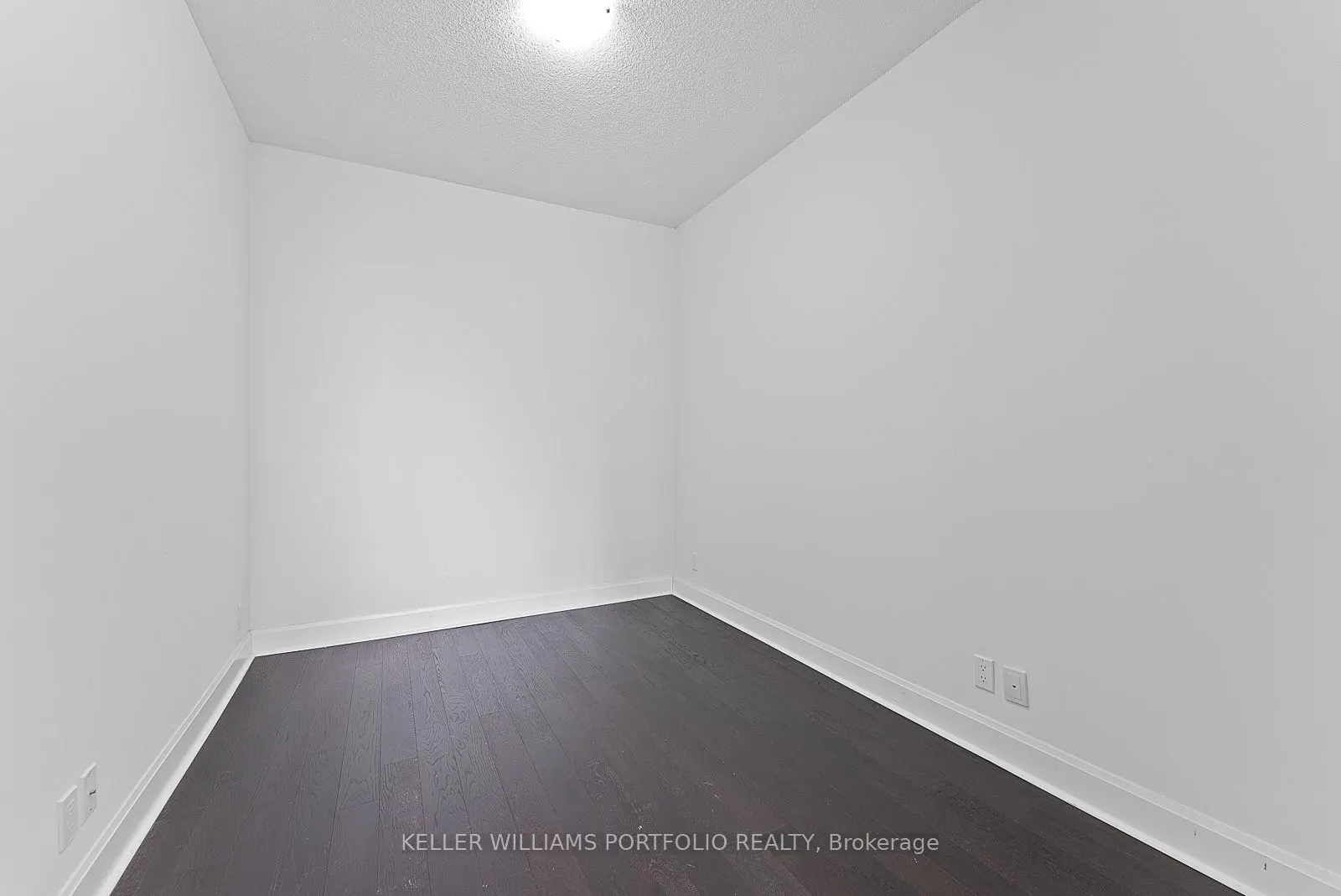 33 Shore Breeze Drive #1011