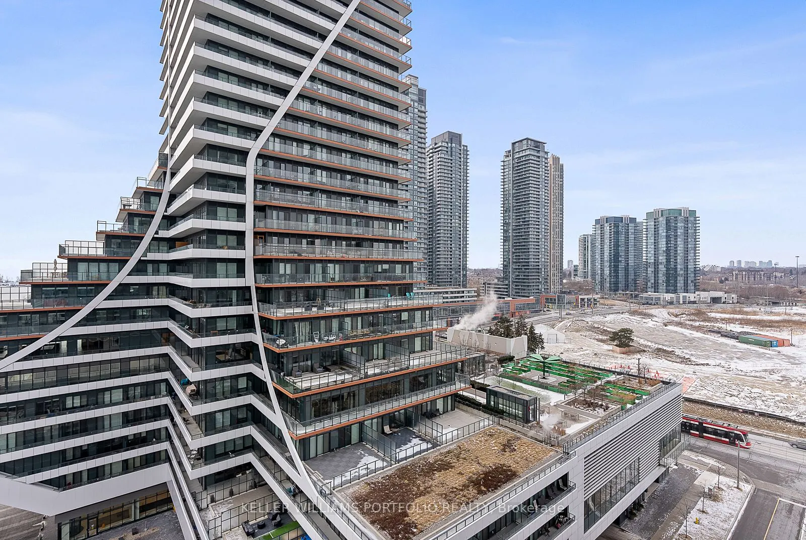 33 Shore Breeze Drive #1011